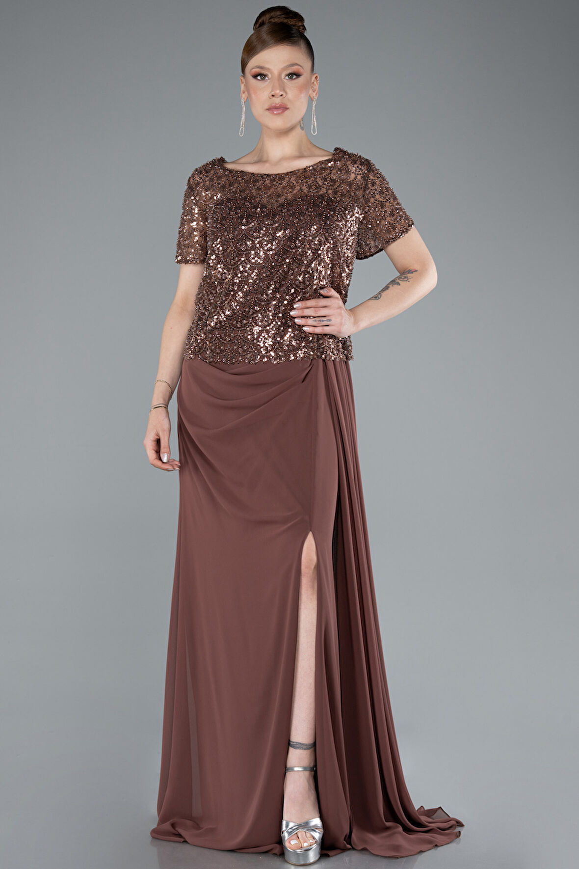 Kısa Kol Boncuklu Yırtmaçlı Uzun Büyük Beden Abiye ABU4806