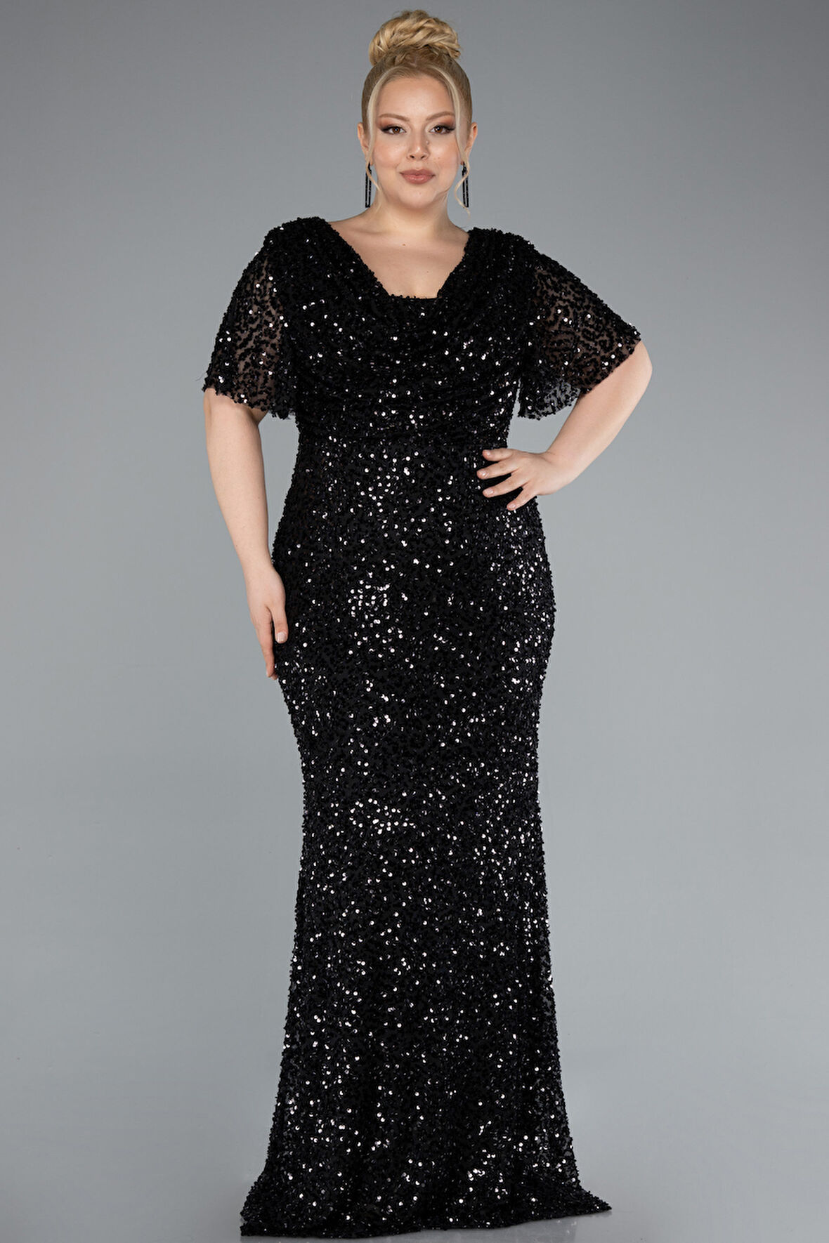 Kısa Kol Degaje Yaka Uzun Pullu Büyük Beden Abiye ABU4926