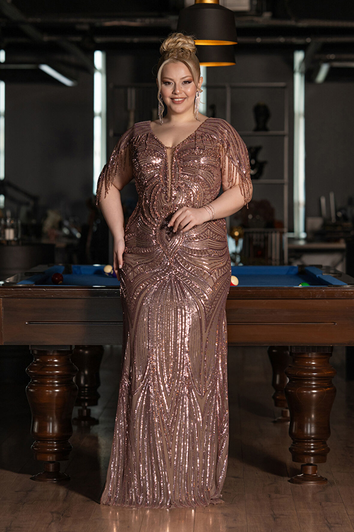 Kısa Kol V Yaka Uzun Pul Payet Büyük Beden Abiye ABU4953