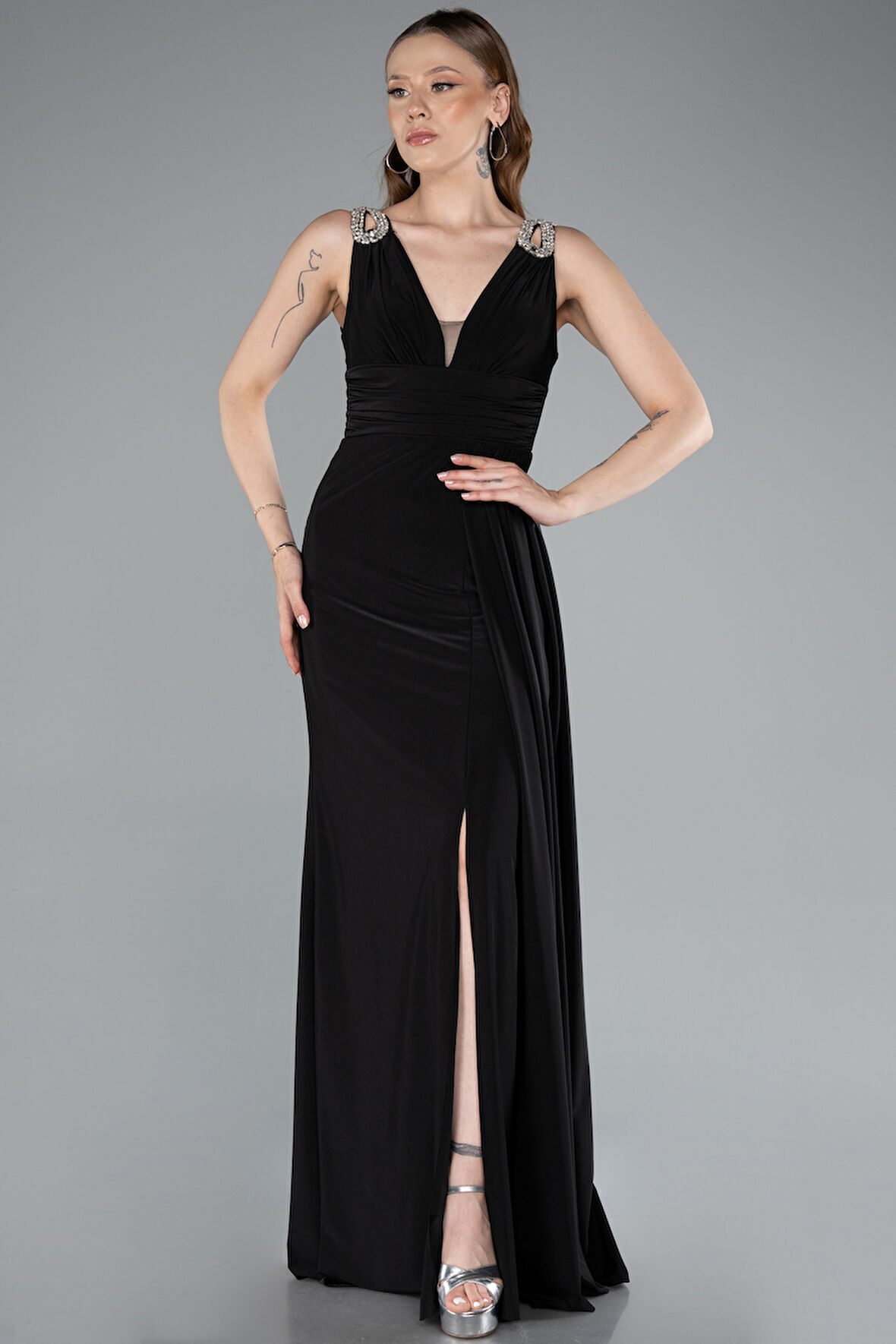 Kolsuz V Yaka Yırtmaçlı Uzun Abiye Elbise ABU4967