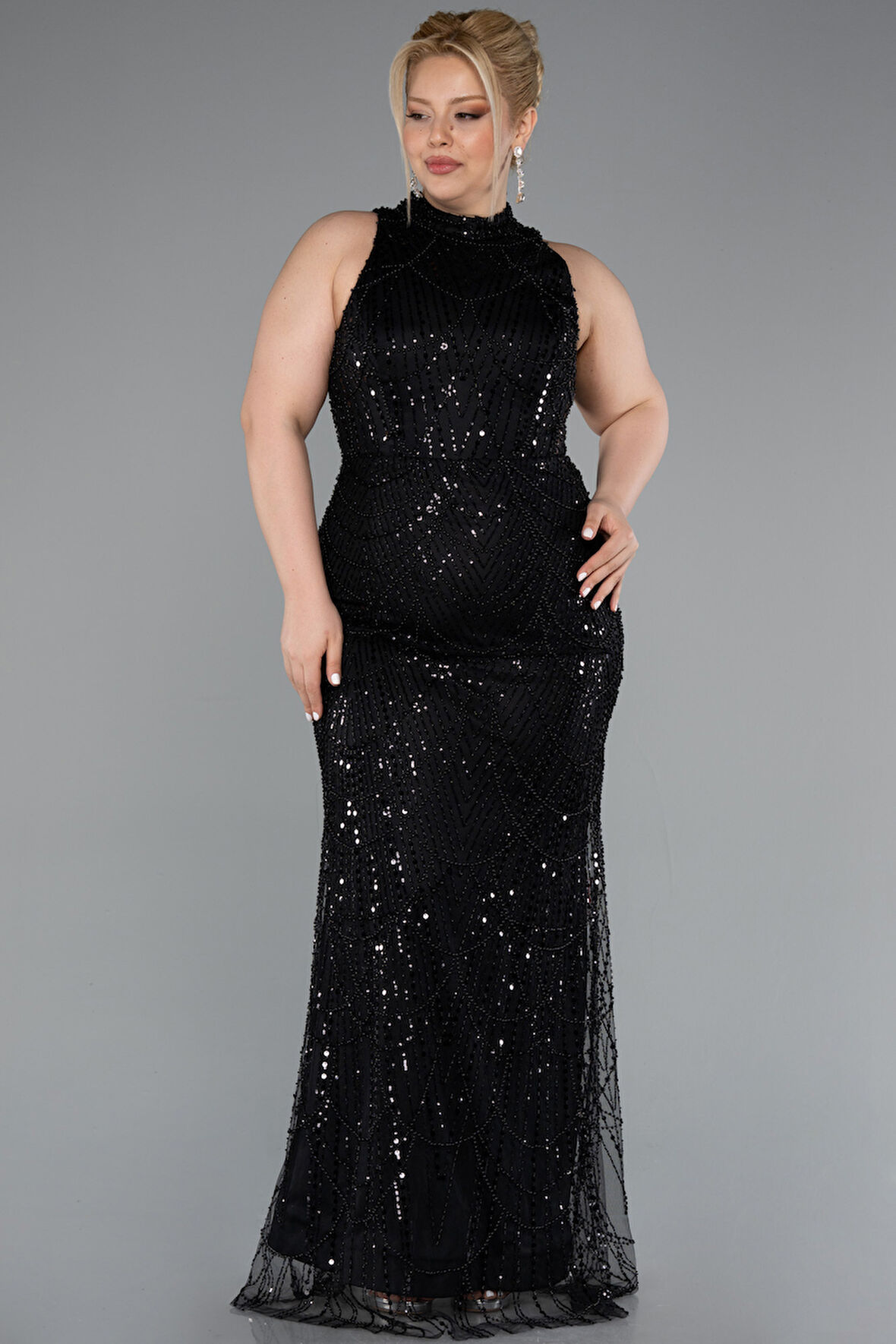 Halter Yaka Uzun Boncuklu Büyük Beden Abiye ABU5063