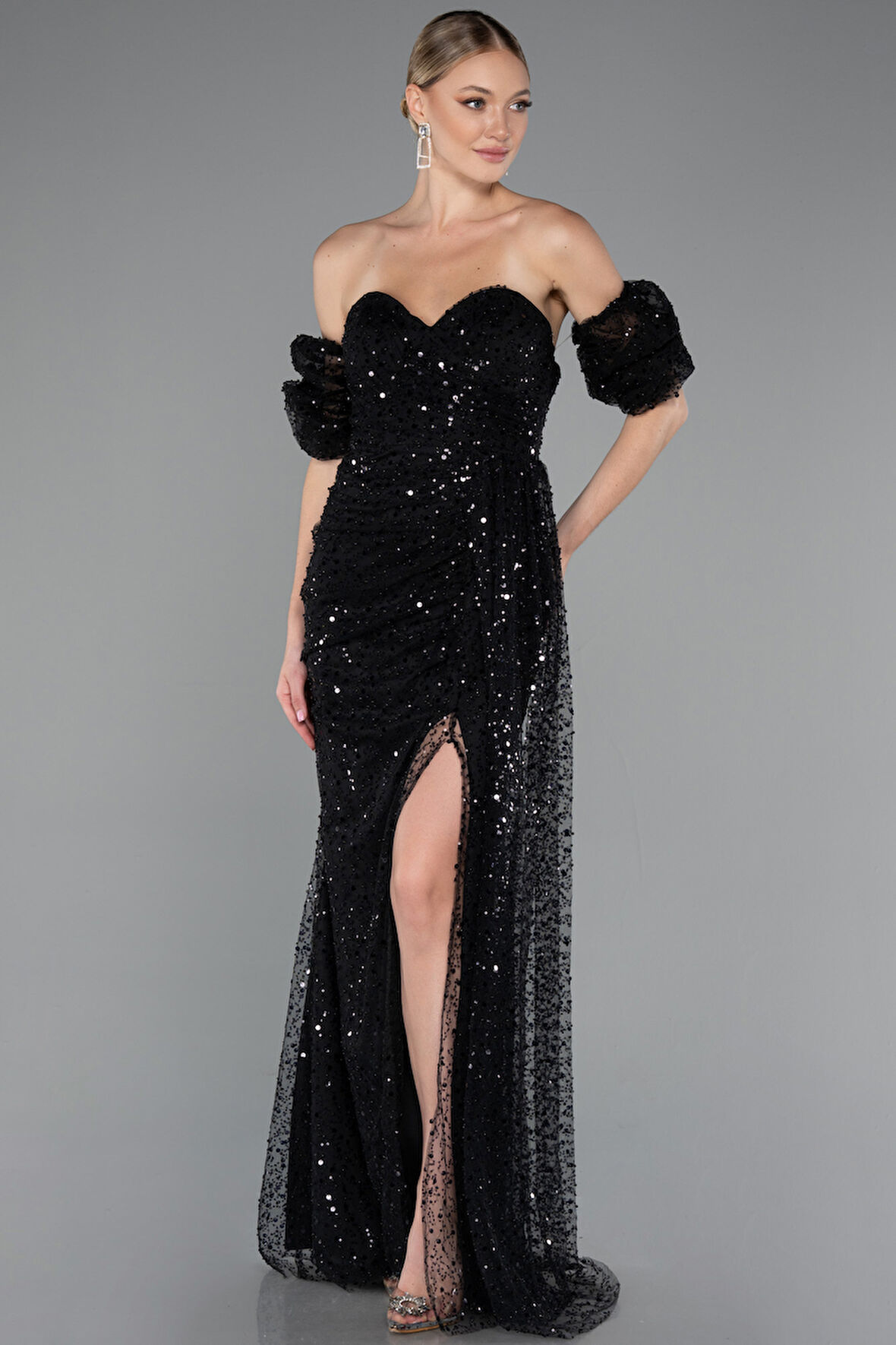 Straplez Yırtmaçlı Kol Aksesuarlı Uzun Pullu Abiye ABU5075