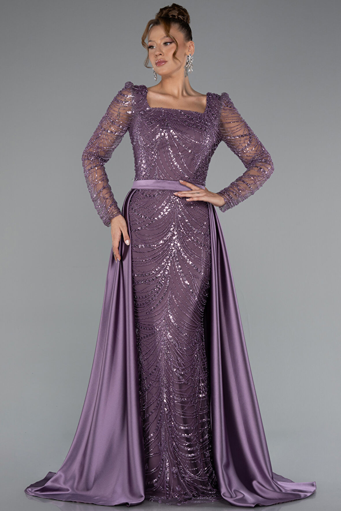 Taşlı Uzun Kol Kare Yaka Saten Kuyruklu Abiye ABU5107