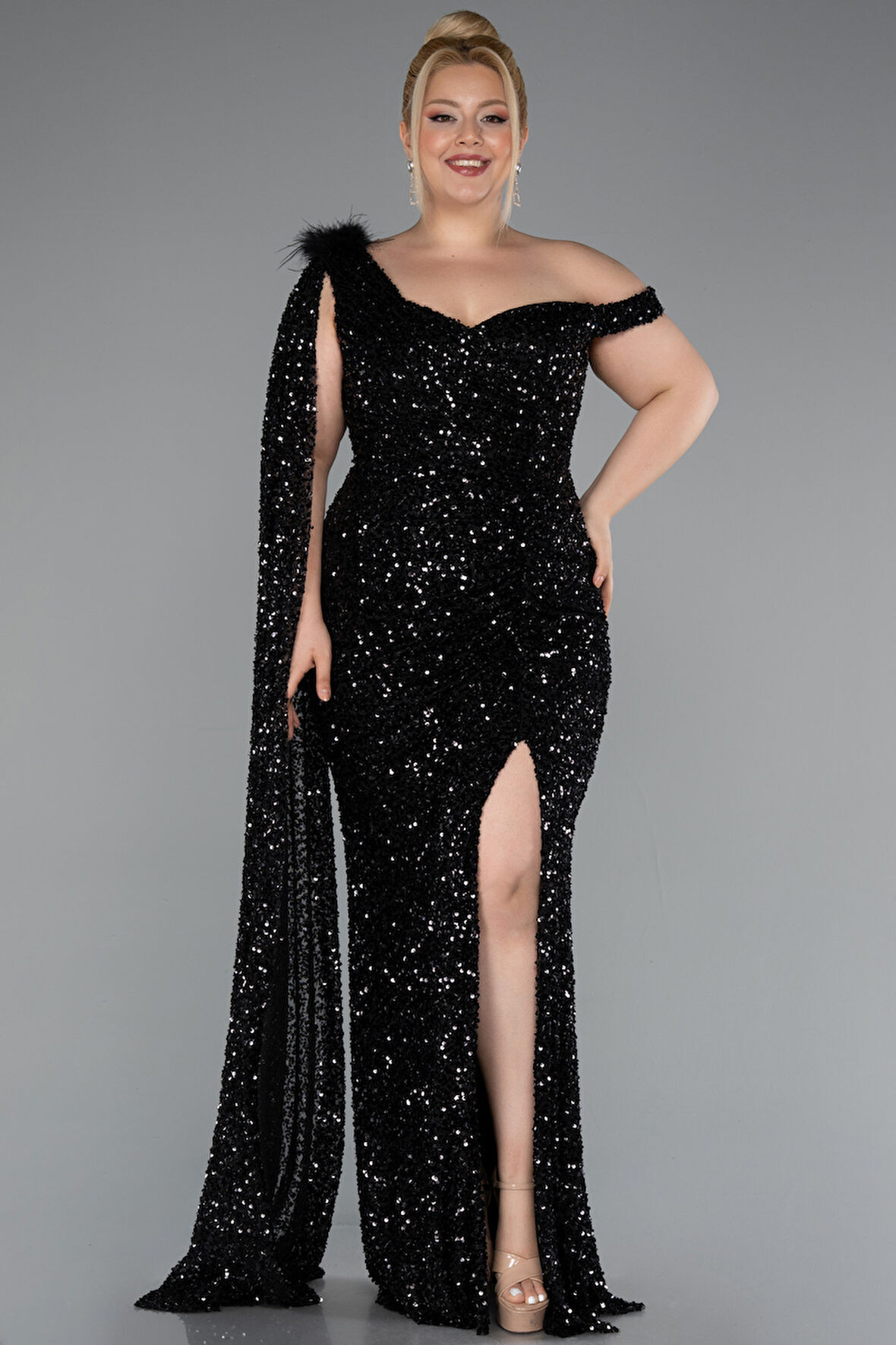 Tek Omuz Yırtmaçlı Uzun Pullu Büyük Beden Abiye ABU5151