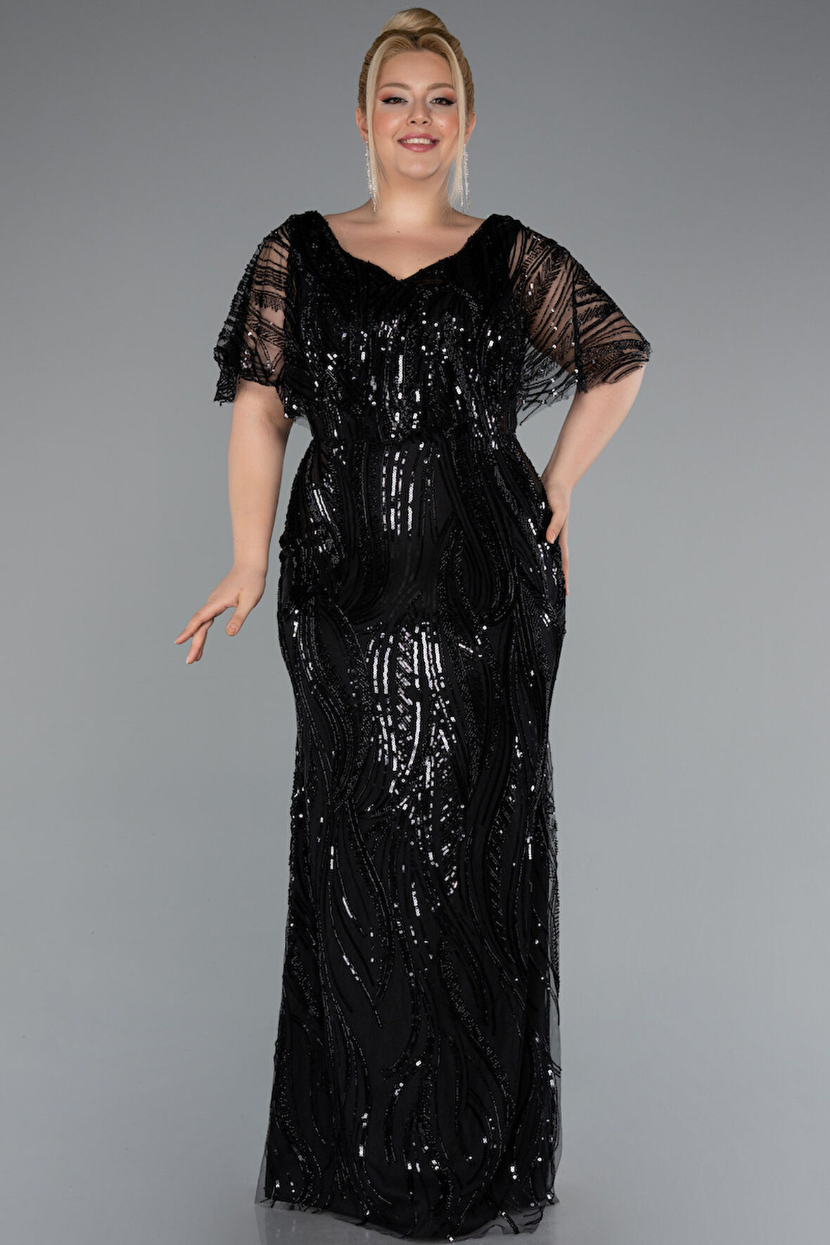 Kısa Kol V Yaka Uzun Boncuklu Büyük Beden Abiye ABU5157