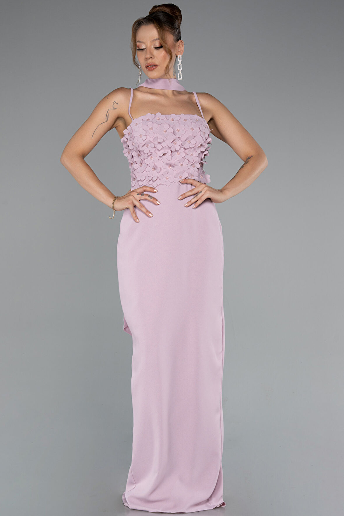 Askılı Üç Boyut Çiçekli Şallı Uzun Abiye Elbise ABU5181