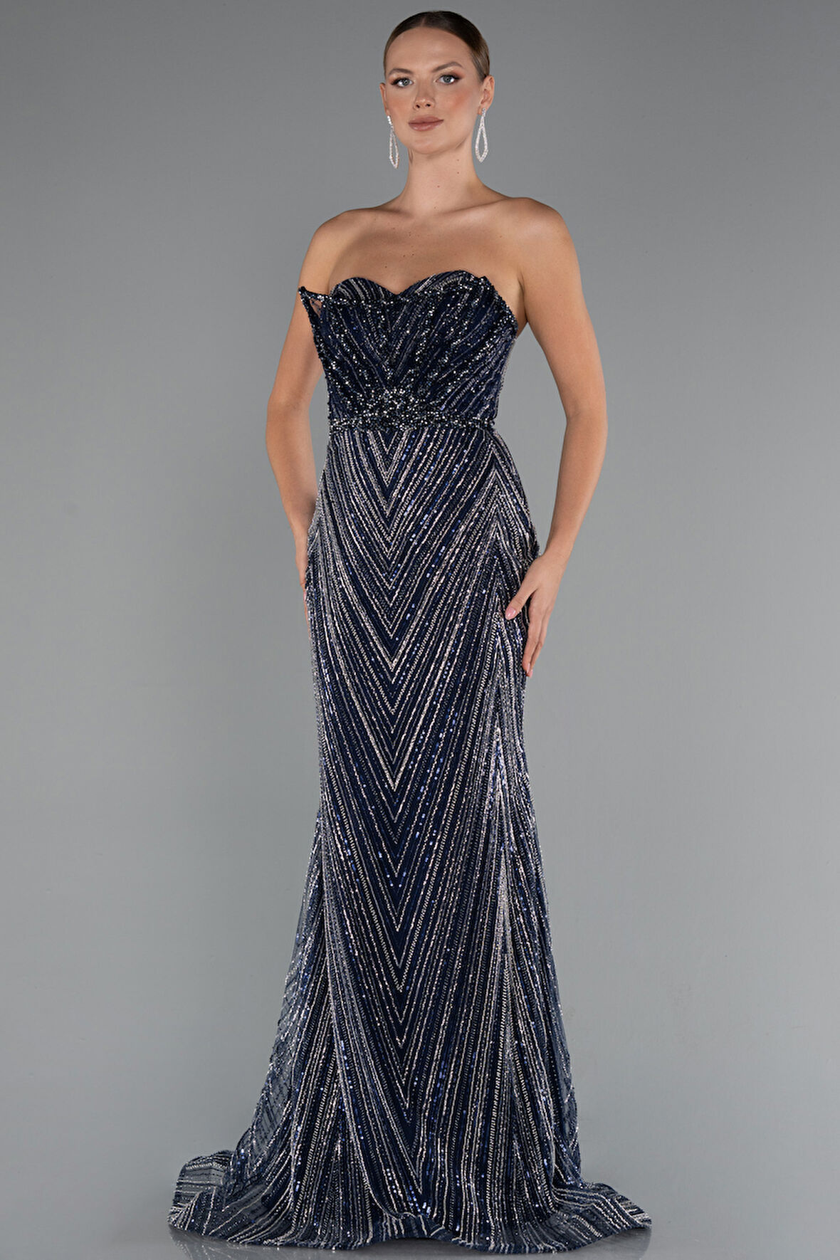 Straplez Yaka Uzun Taşlı Özel Tasarım Abiye ABU5237