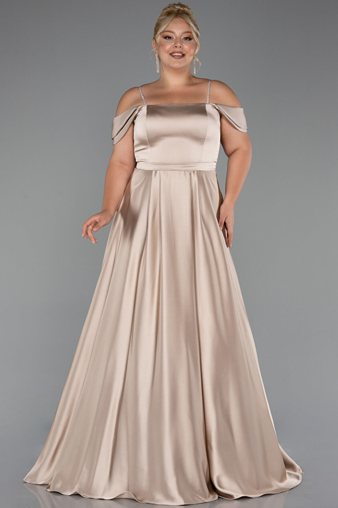 Askılı Omuz Dekolteli Uzun Saten Büyük Beden Abiye ABU5251