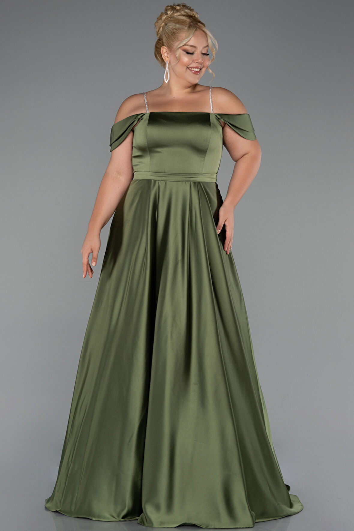 Askılı Omuz Dekolteli Uzun Saten Büyük Beden Abiye ABU5251