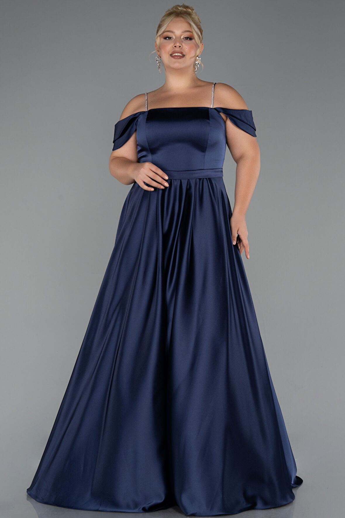 Askılı Omuz Dekolteli Uzun Saten Büyük Beden Abiye ABU5251