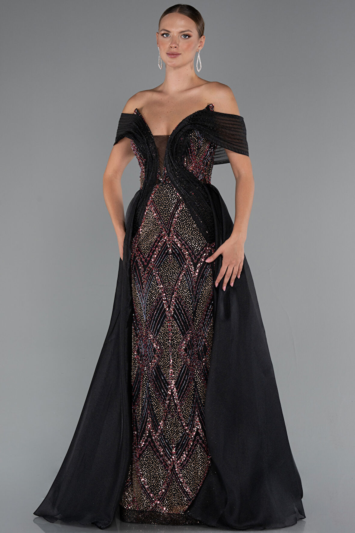 Kayık Yaka Taşlı Uzun Kuyruklu Özel Tasarım Abiye ABU5254