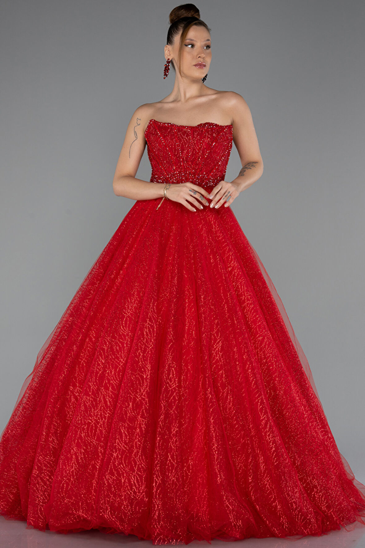 Taşlı Straplez Balenli Uzun Simli Nişan Elbisesi ABU5265