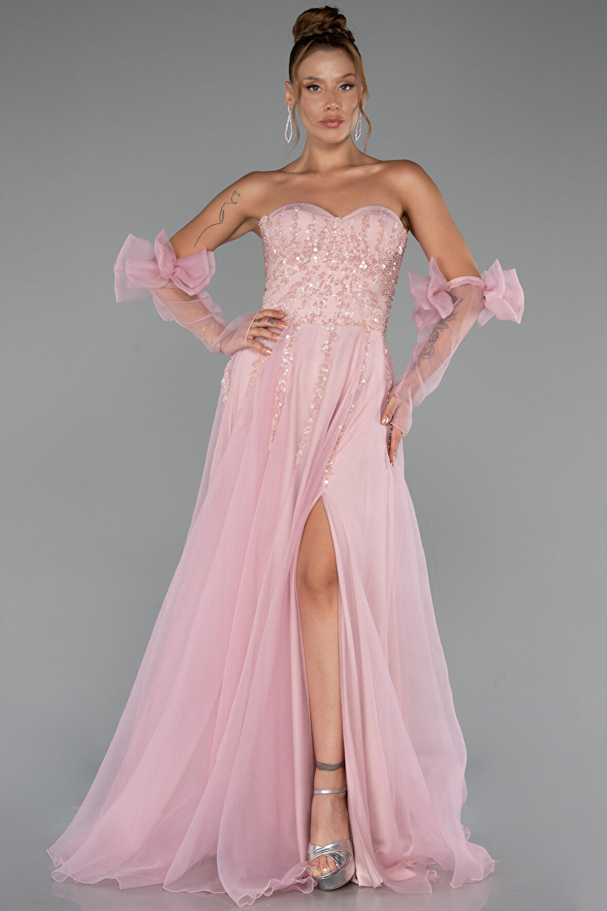 Taşlı Straplez Eldivenli Yırtmaçlı Uzun Abiye ABU5291