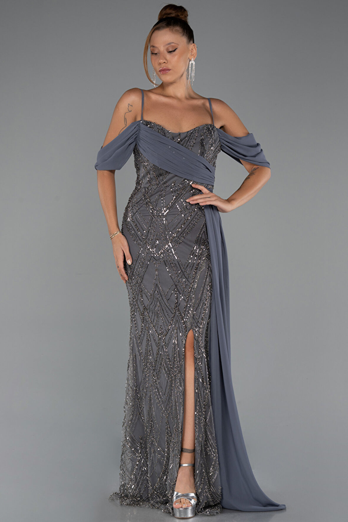 Omuz Dekolteli Yırtmaçlı Uzun Boncuklu Abiye ABU5316