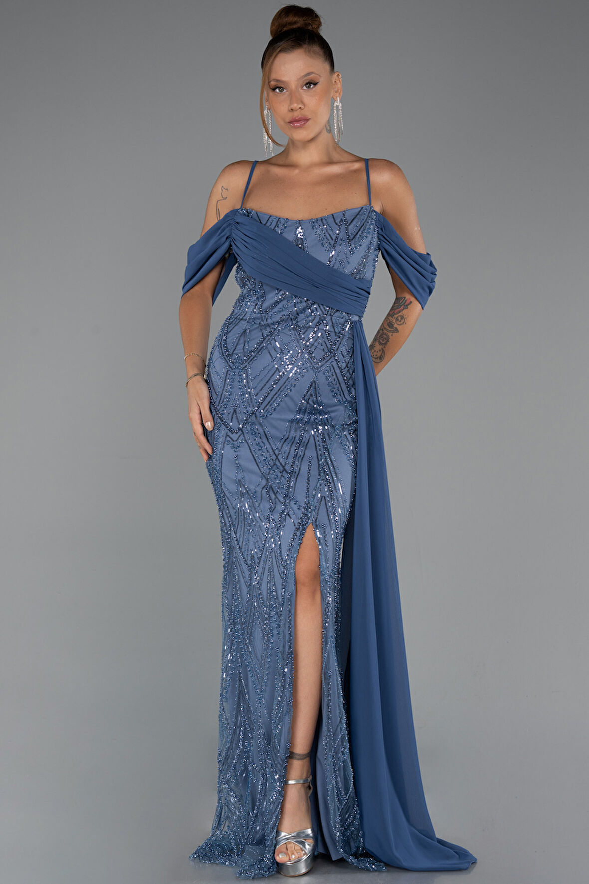 Omuz Dekolteli Yırtmaçlı Uzun Boncuklu Abiye ABU5316