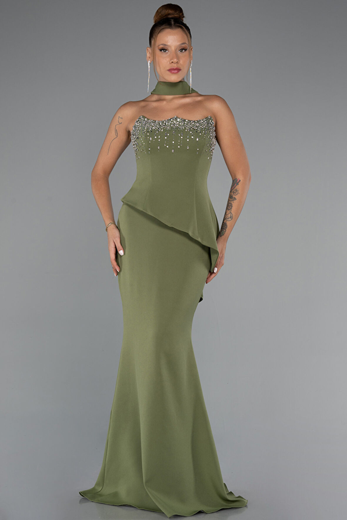 Taşlı Straplez Yaka Peplum Kesim Uzun Abiye ABU5329