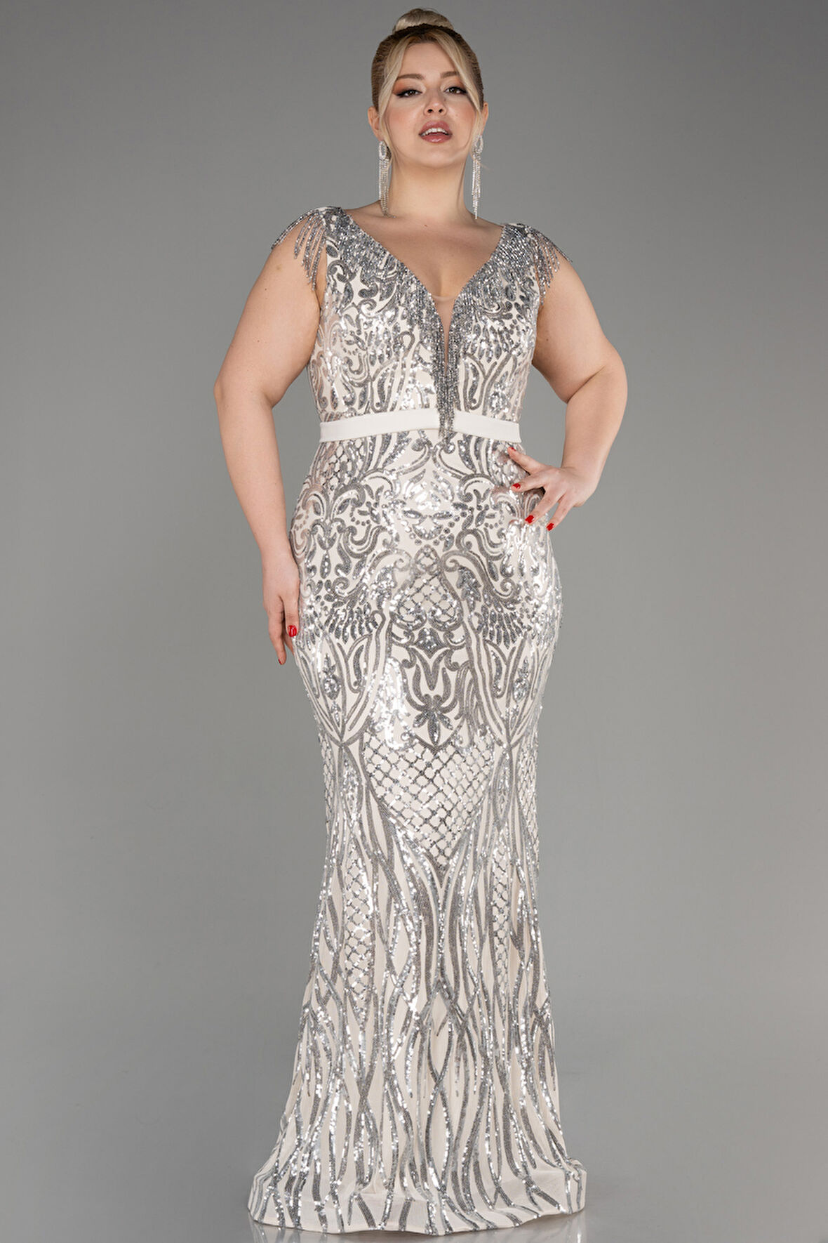 Kolsuz Uzun Pul Payet Büyük Beden Nişan Elbisesi ABU5523