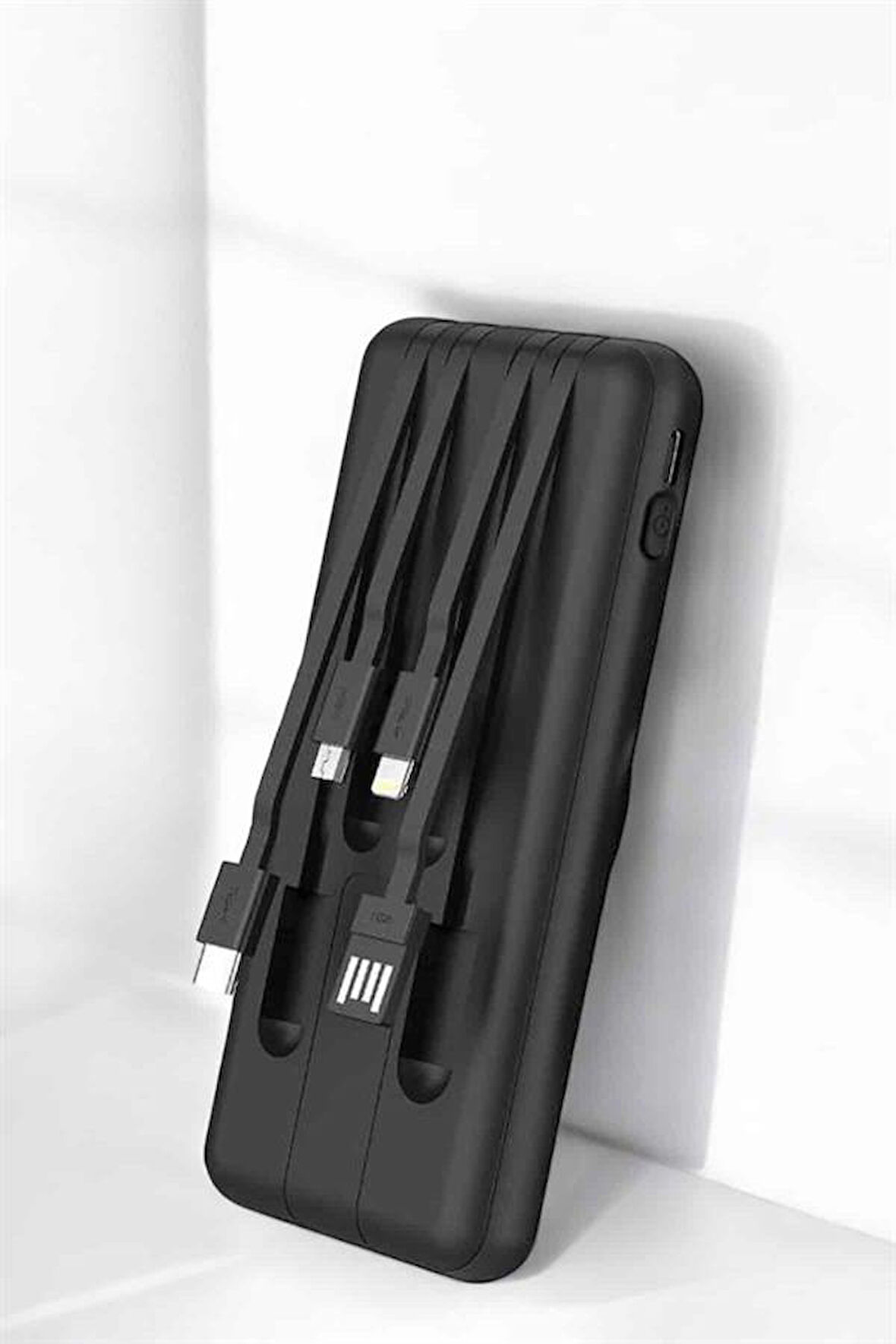 Hızlı Şarj Dijital Göstergeli Powerbankli Çoklu Şarj Özelliği