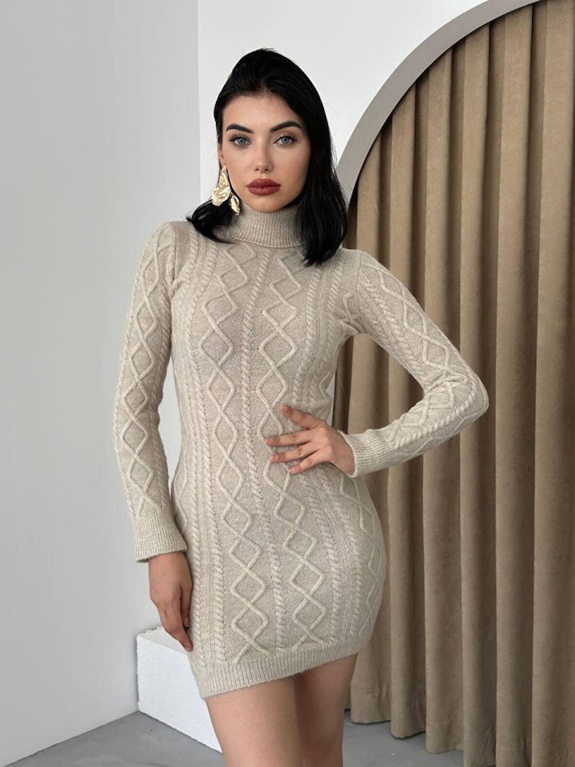 35 AVM Livorna Boğazlı Mini Elbise