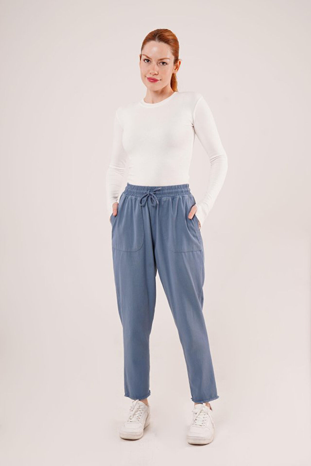 35 AVM Bağlama Detaylı Cepli Mavi Pantolon