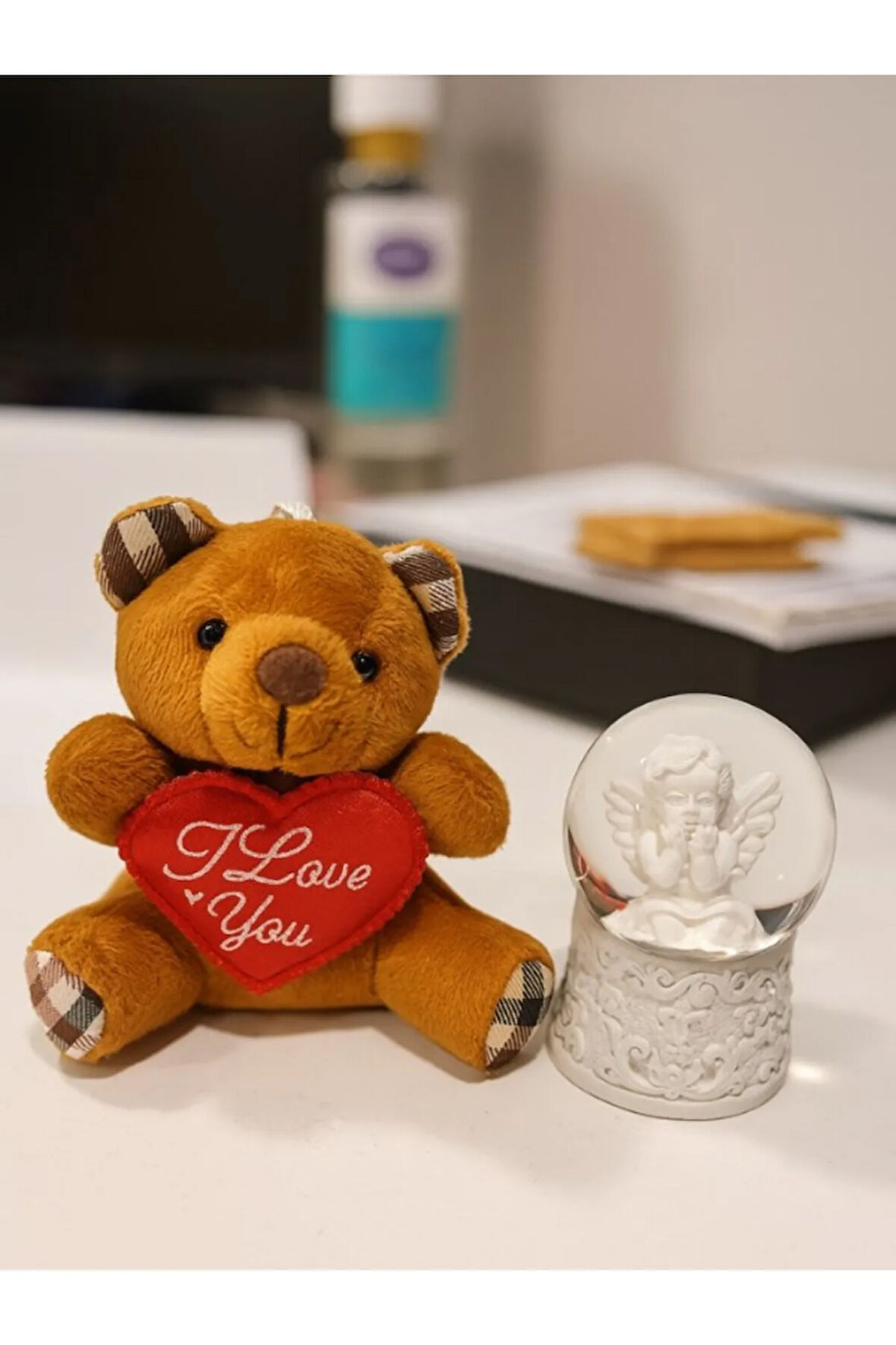 Sevgiliye Eşe Özel Günlere Hediye Sevimli Mini Peluş Ayıcık ve Mini Melek Kar Küresi Set Kahverengi