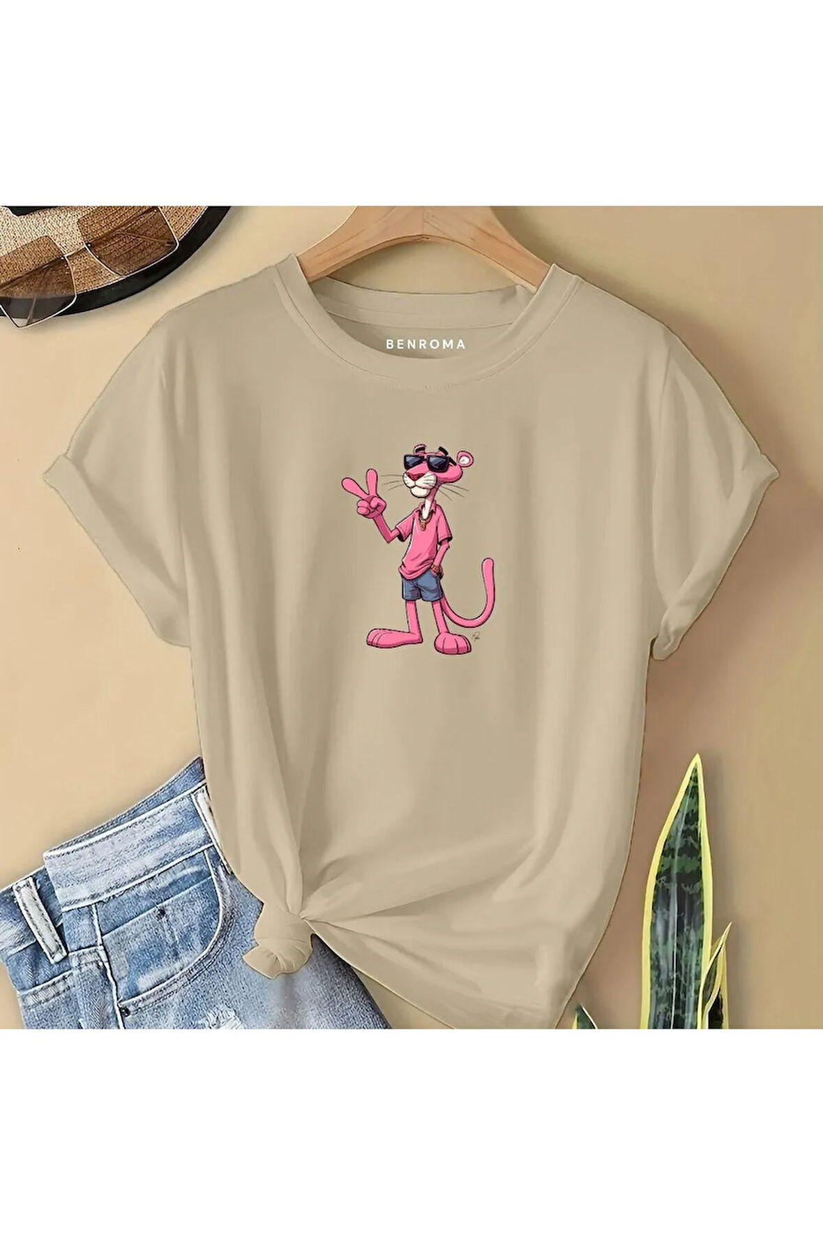 PEMBE KARAKTER BASKILI  ÇOCUK TİŞÖRT