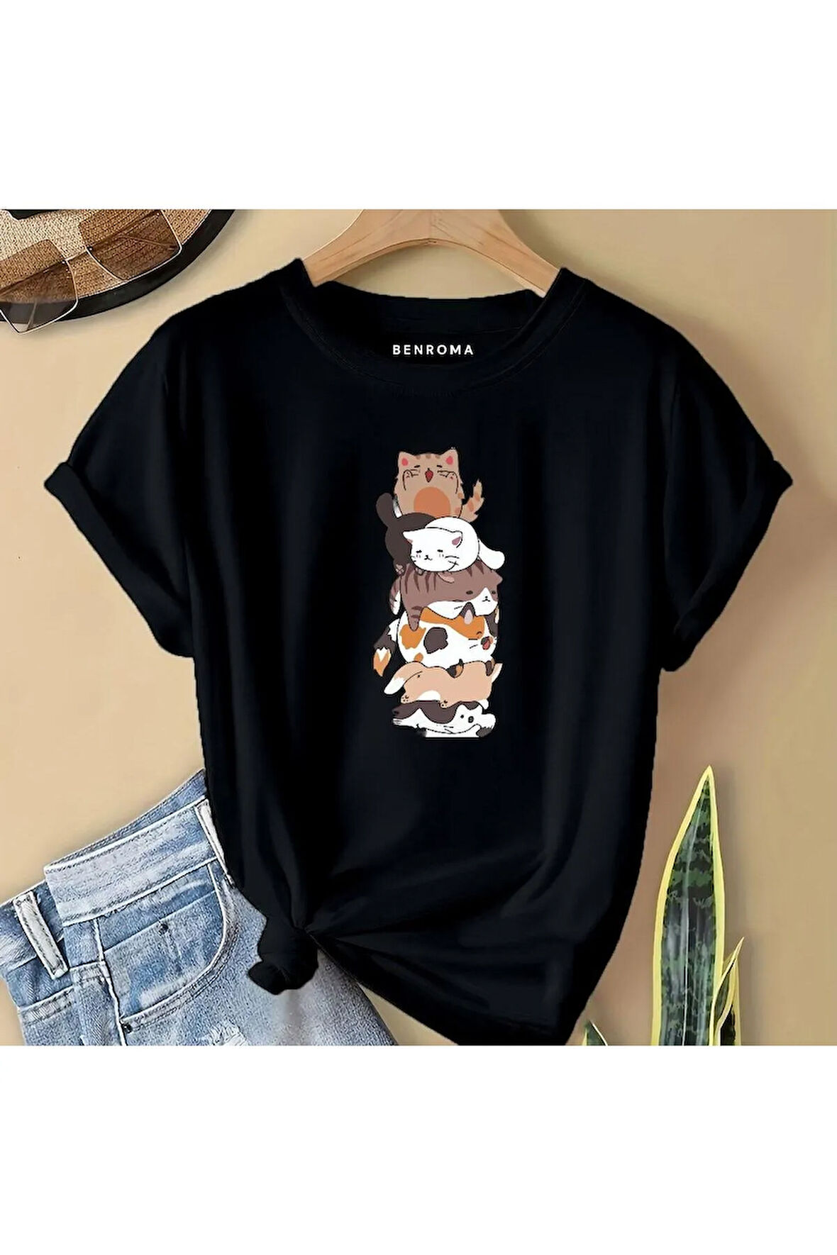 ÜST ÜSTE KEDİLER BASKILI  ÇOCUK TİŞÖRT
