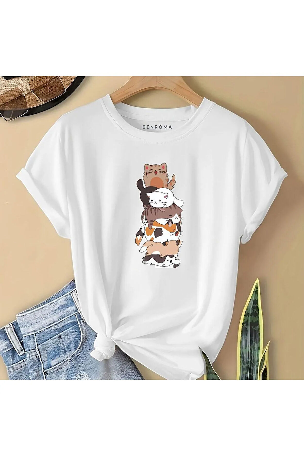 ÜST ÜSTE KEDİLER BASKILI  ÇOCUK TİŞÖRT