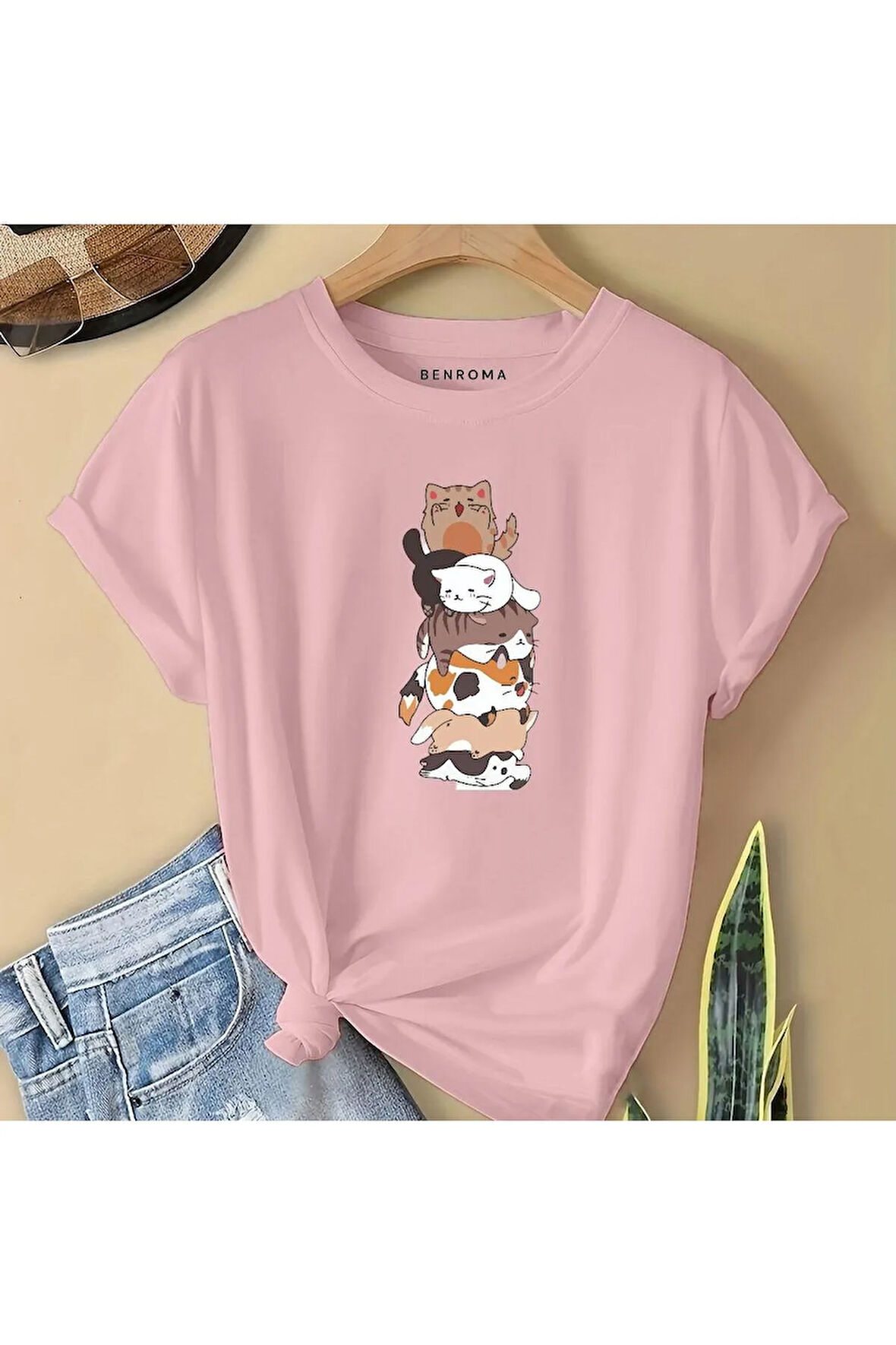 ÜST ÜSTE KEDİLER BASKILI  ÇOCUK TİŞÖRT