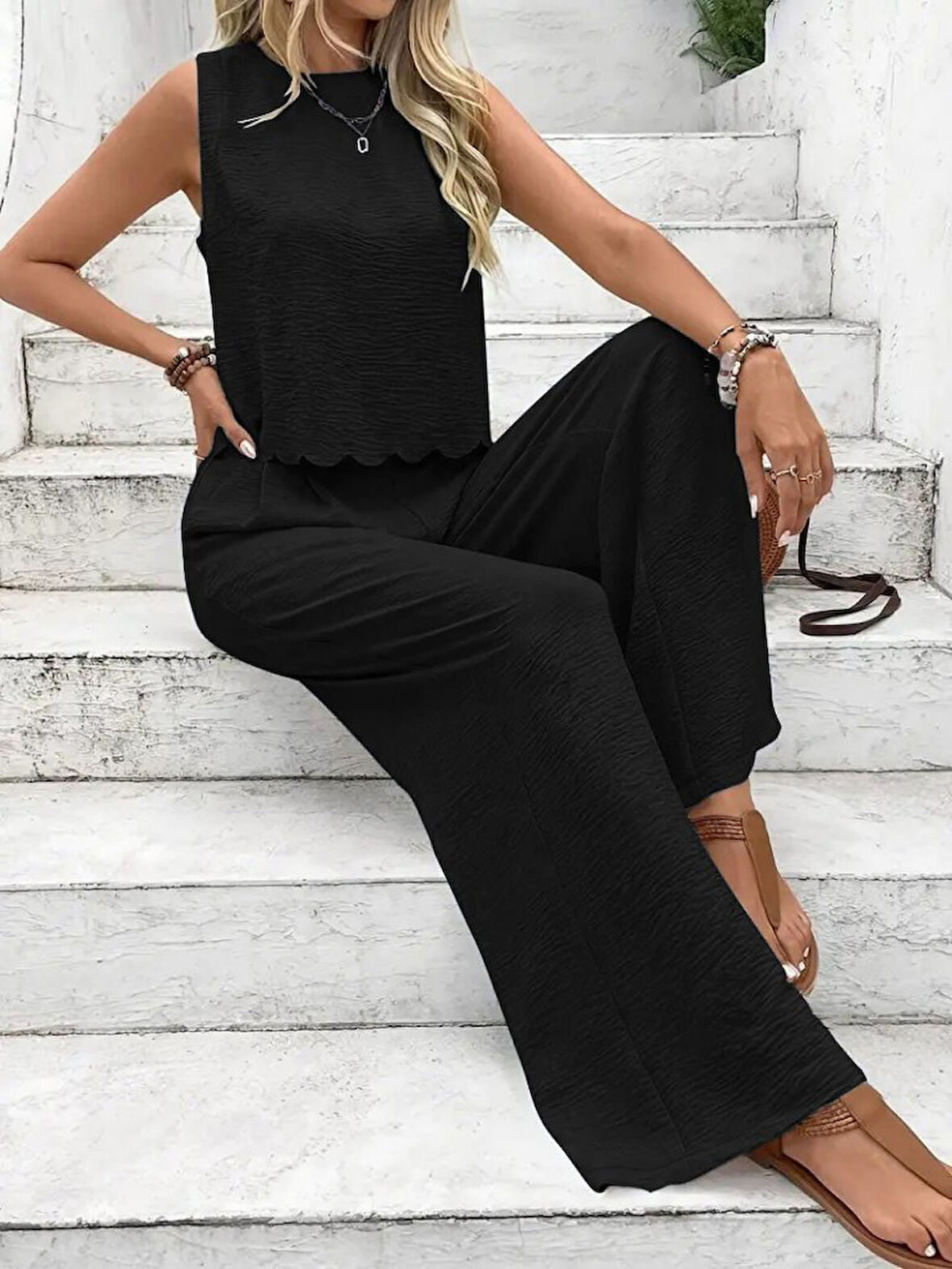 Aesco Kadın Sıfır Kollu Bisiklet Yaka Arkadan Bağlamalı Aer8bin Bluz Ve Pantolon Ikili Takım