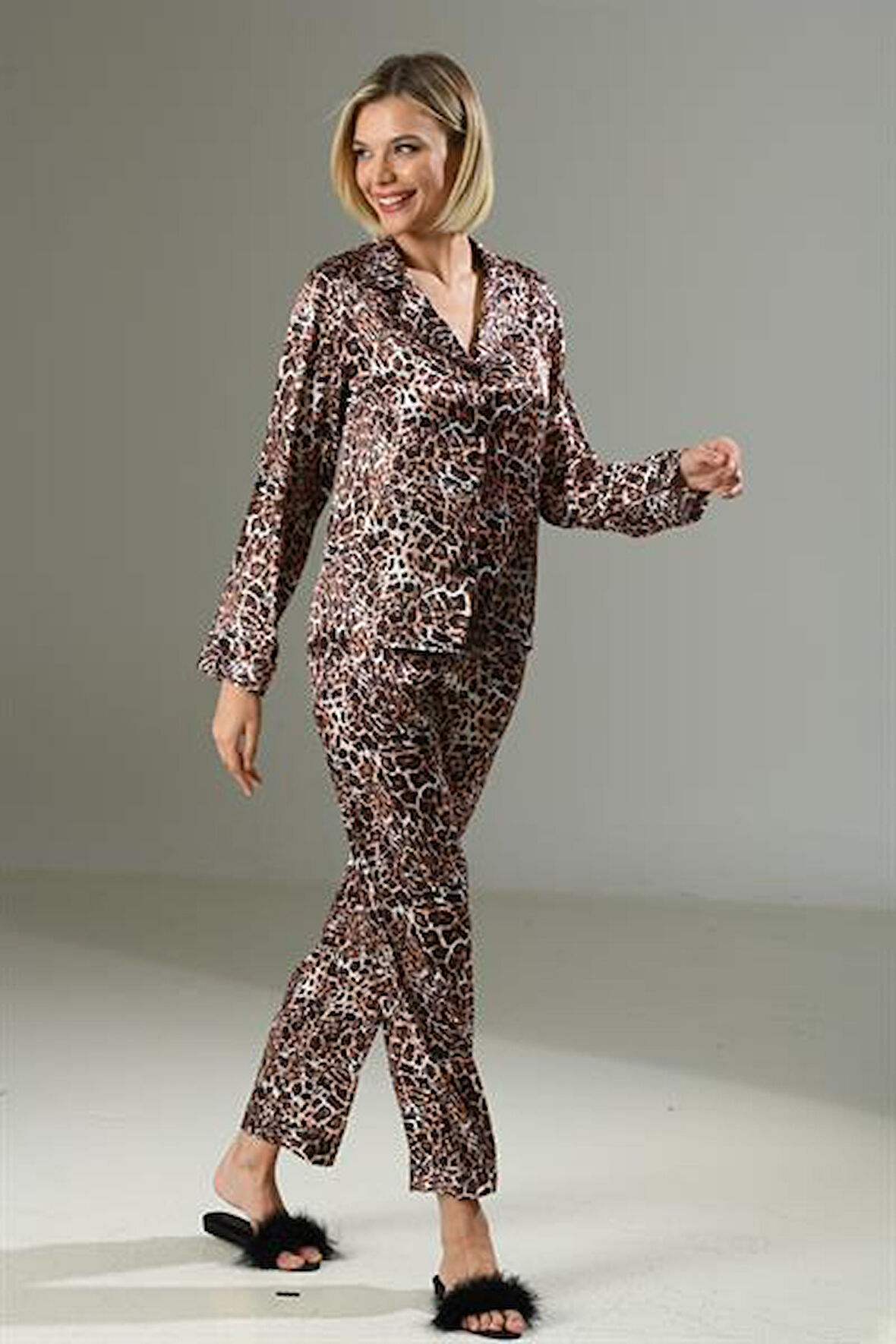 Aesco Leopar Desen Yumuşak Dokulu Saten Gecelik Takımı