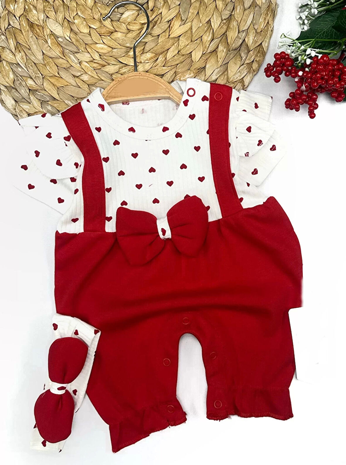 3-6-9-12 Ay Bandanalı Piti Kalp Baskılı Salopet Görünümlü 2li Kız Bebek Takımı