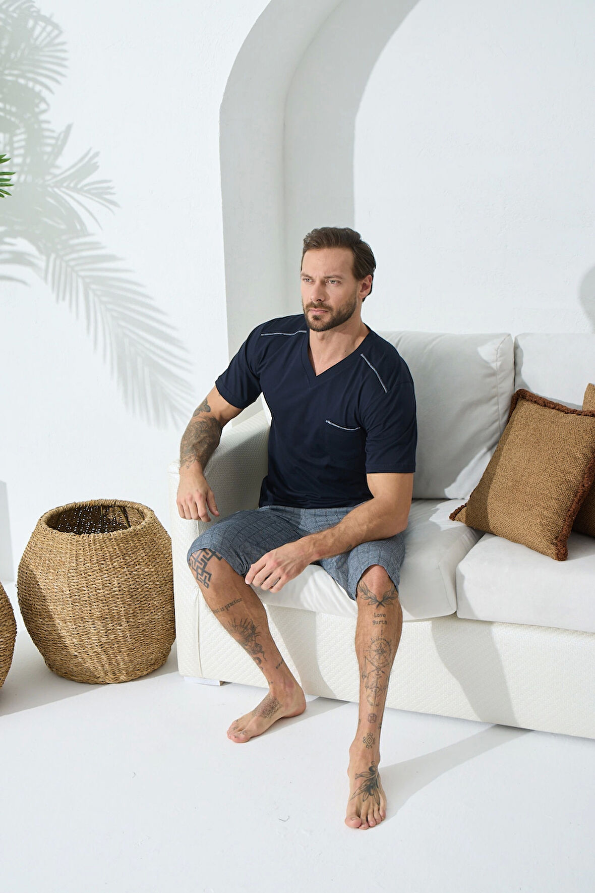 9454 Erkek  V Yaka Kısa Kol Kapri Takım