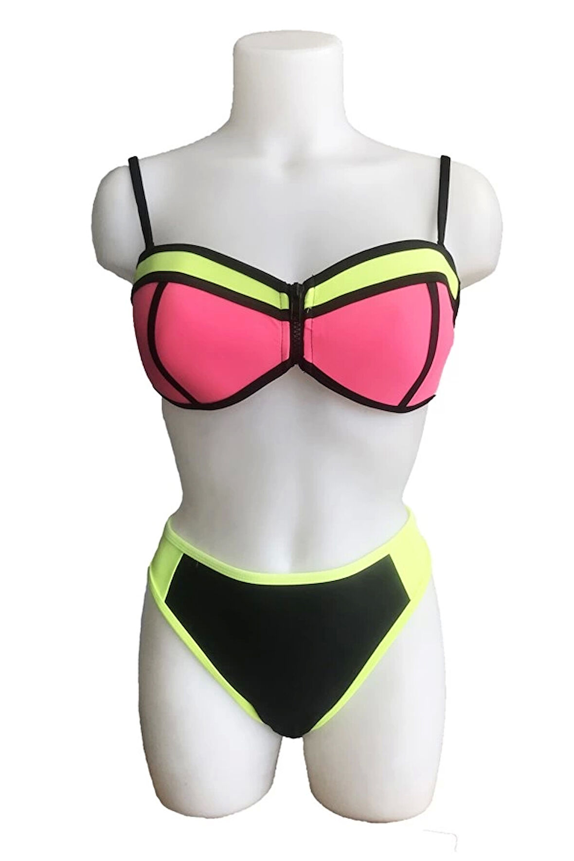 Mila Burgulu Straplez Bikini