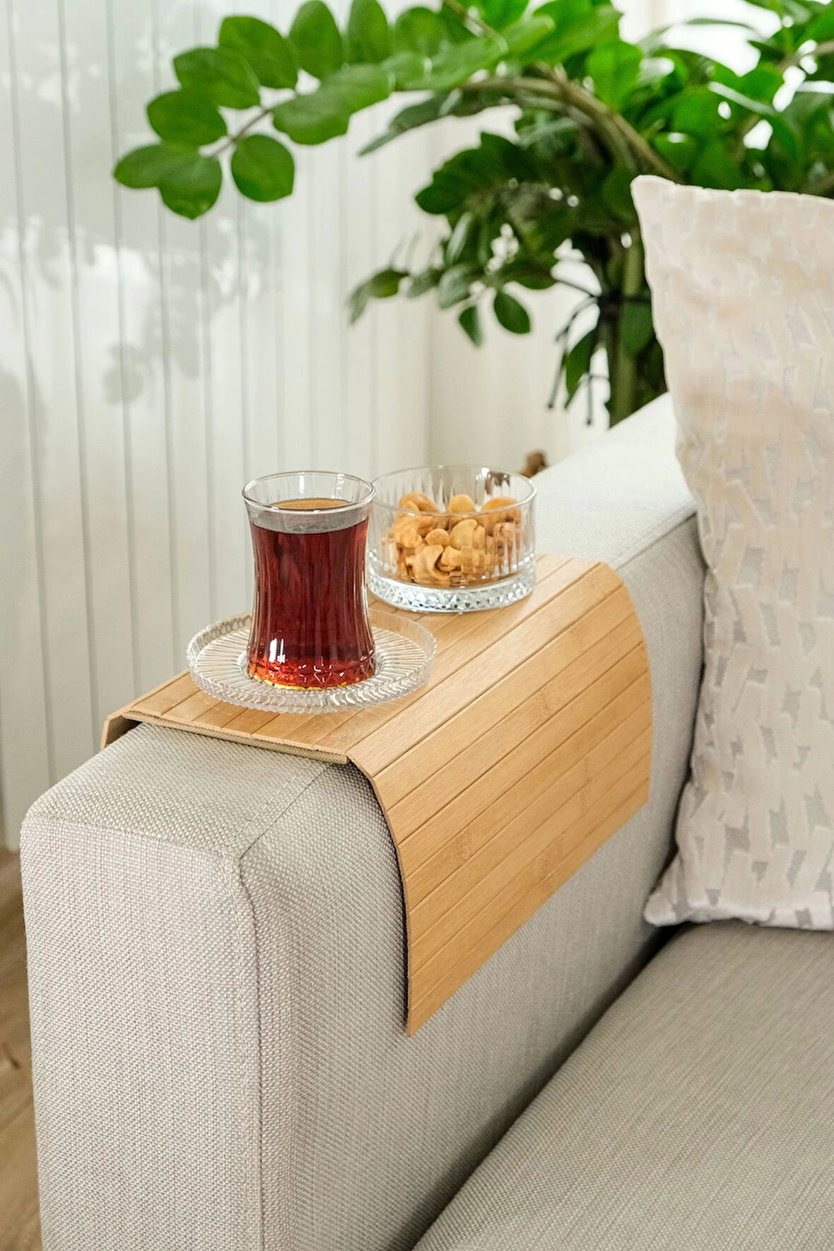 Rhea - Katlanabilir Bambu Kolçak Tepsi Portatif Koltuk Kolu Sehpa Çekyat Yan Kol Tepsisi 29 X 40 Cm
