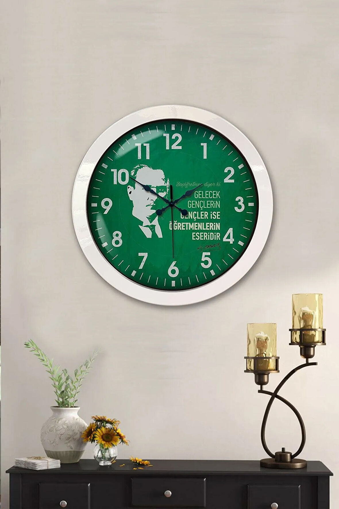 36 Cm Beyaz Metal Öğretmenler Günü Duvar Saati