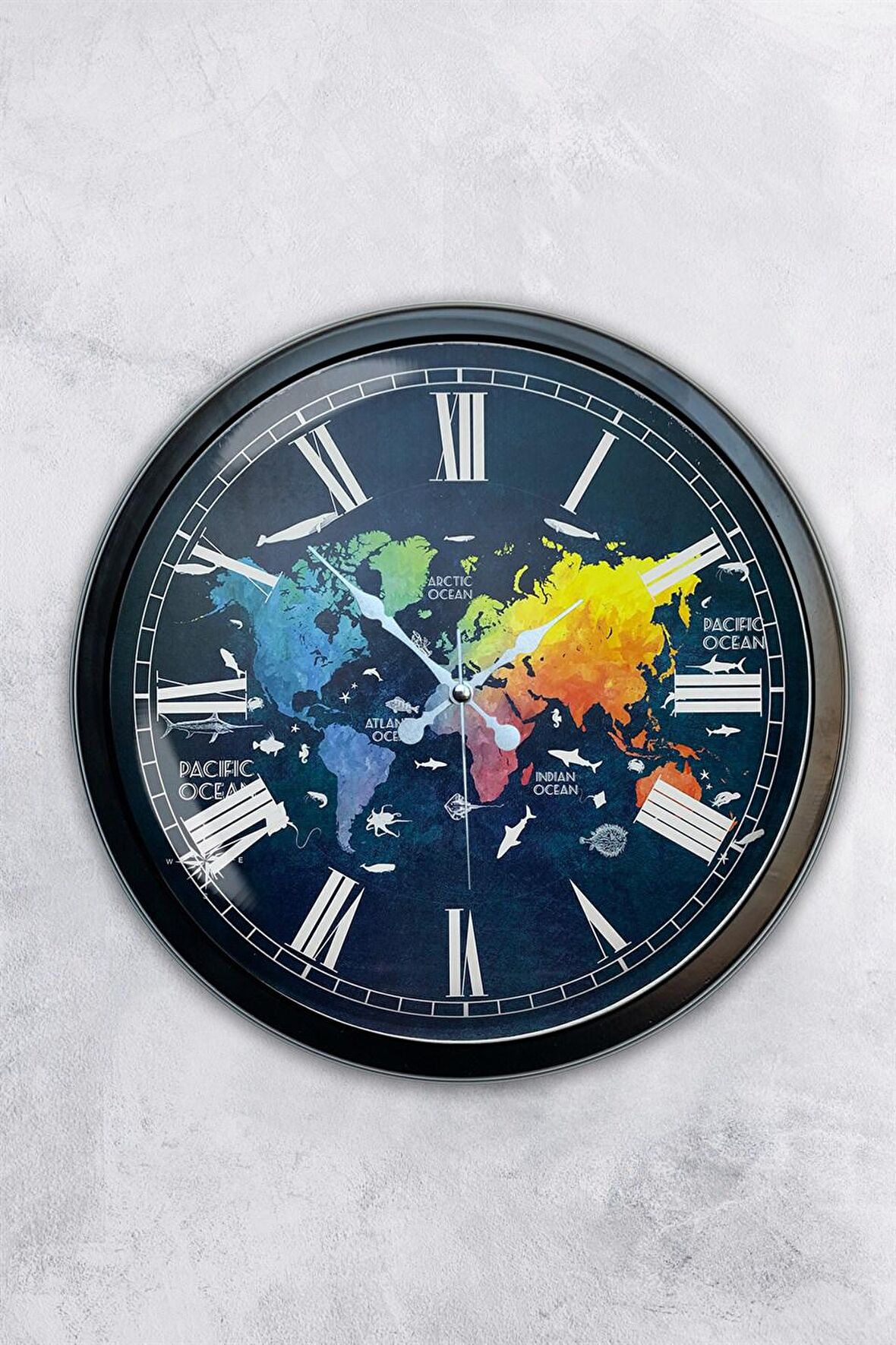 40 Cm Siyah Metal Renk Dünya Haritası Duvar Saati
