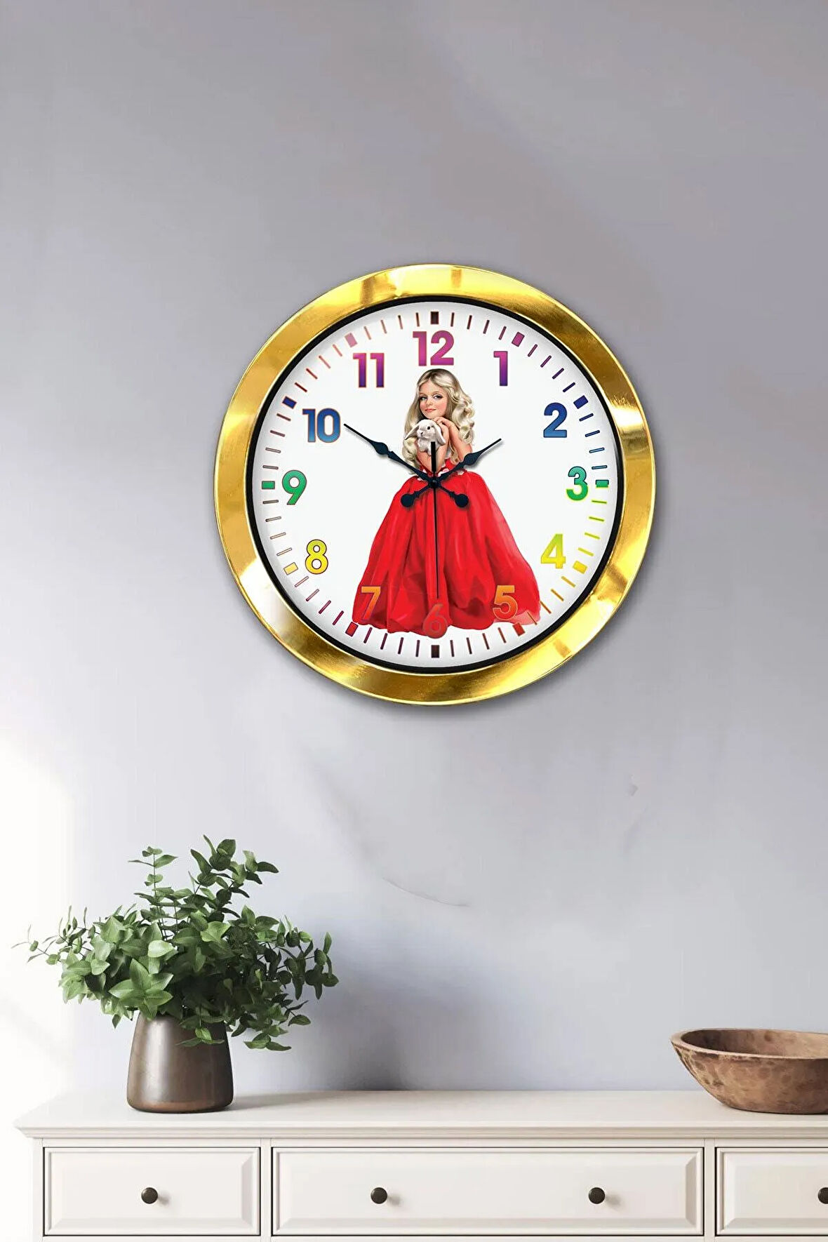 Hediyelik 36 Cm Gold Metal Genç Kız Duvar Saati