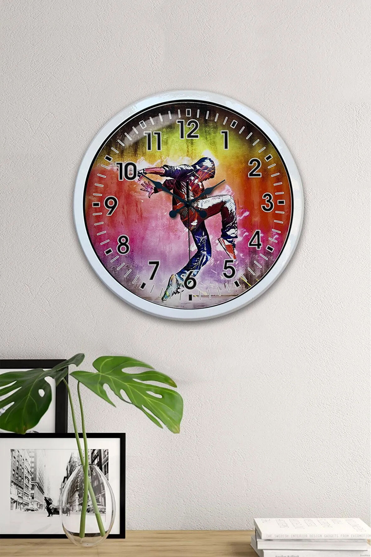 Hediyelik 40 Cm Beyaz Metal Dansçı Dekoratif Metal Duvar Saati