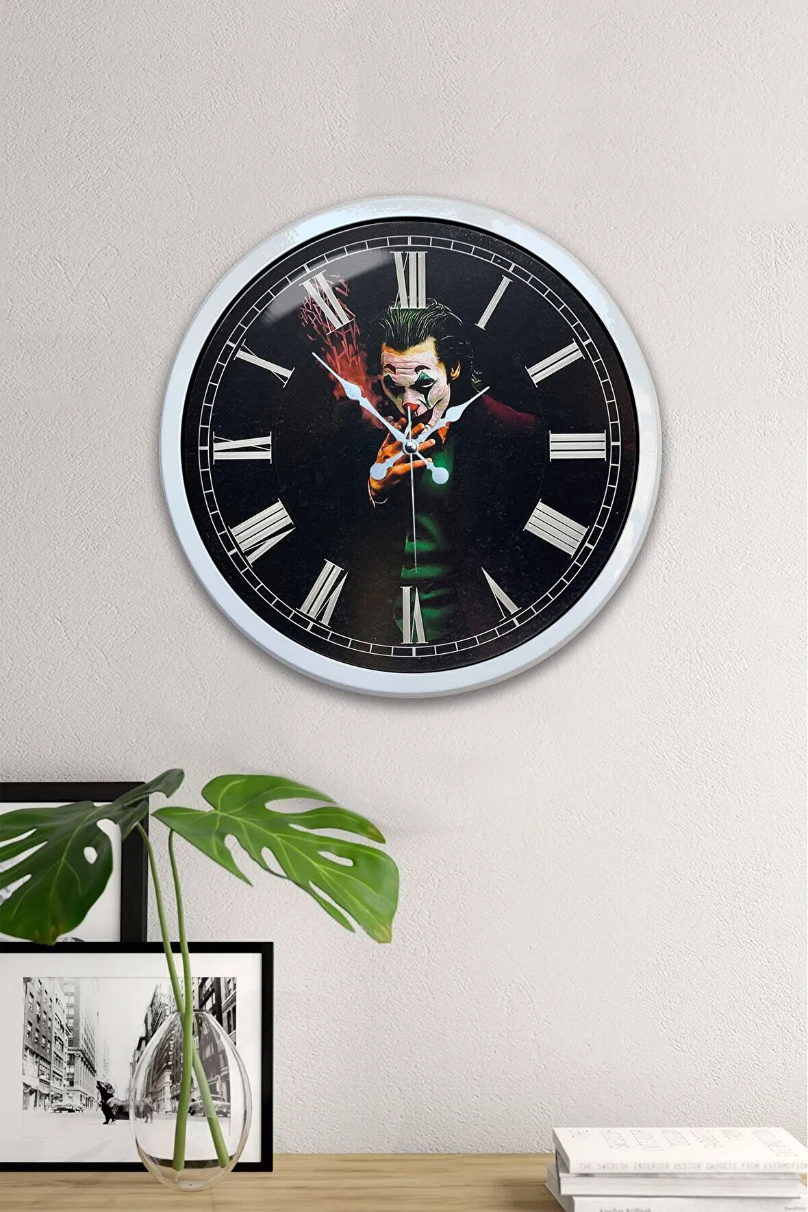 Hediyelik 40 Cm Beyaz Metal Joker Duvar Saati