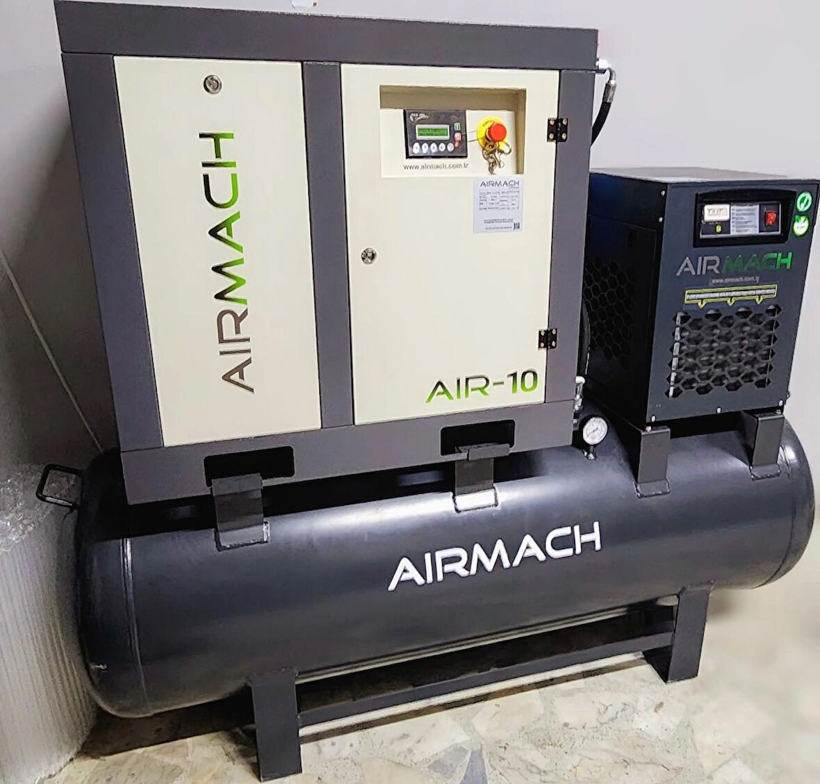 AIRMACH 7,5 KW 10 HP TANK ÜSTÜ TAM SET 