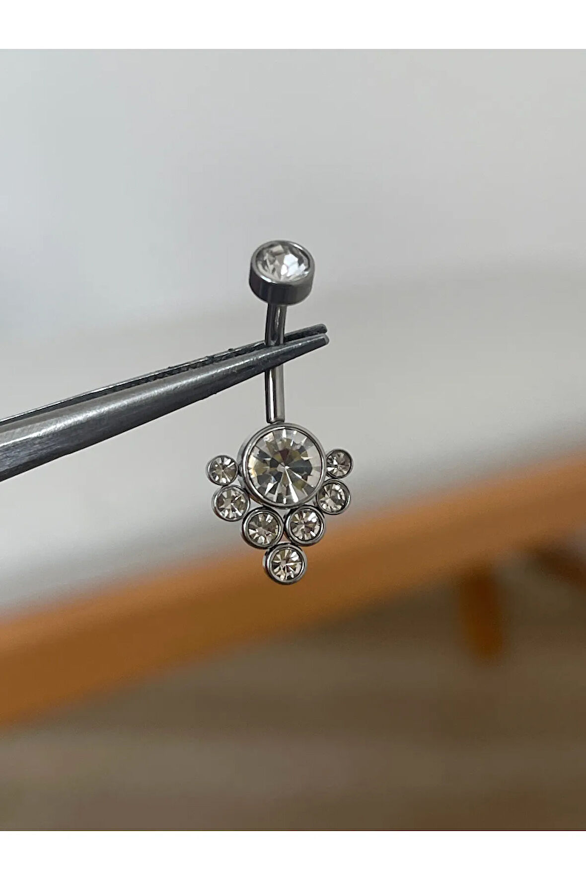316 L Cerrahi Çelik Yuvarlak Zirkon Taşlı Parlak Göbek Piercingi