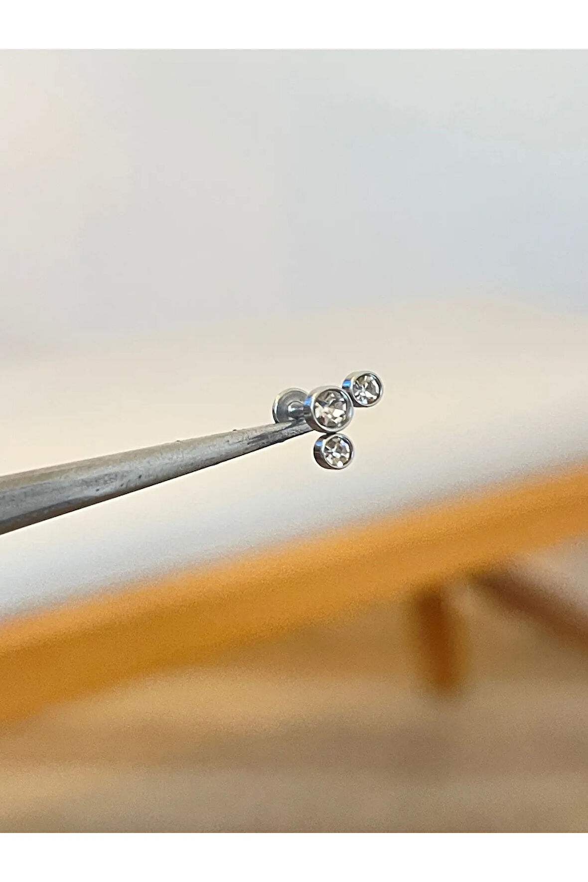 316 L Cerrahi Çelik Zirkon Taşlı Asimetrik Model Tragus Helix Kıkırdak Dudak Piercingi