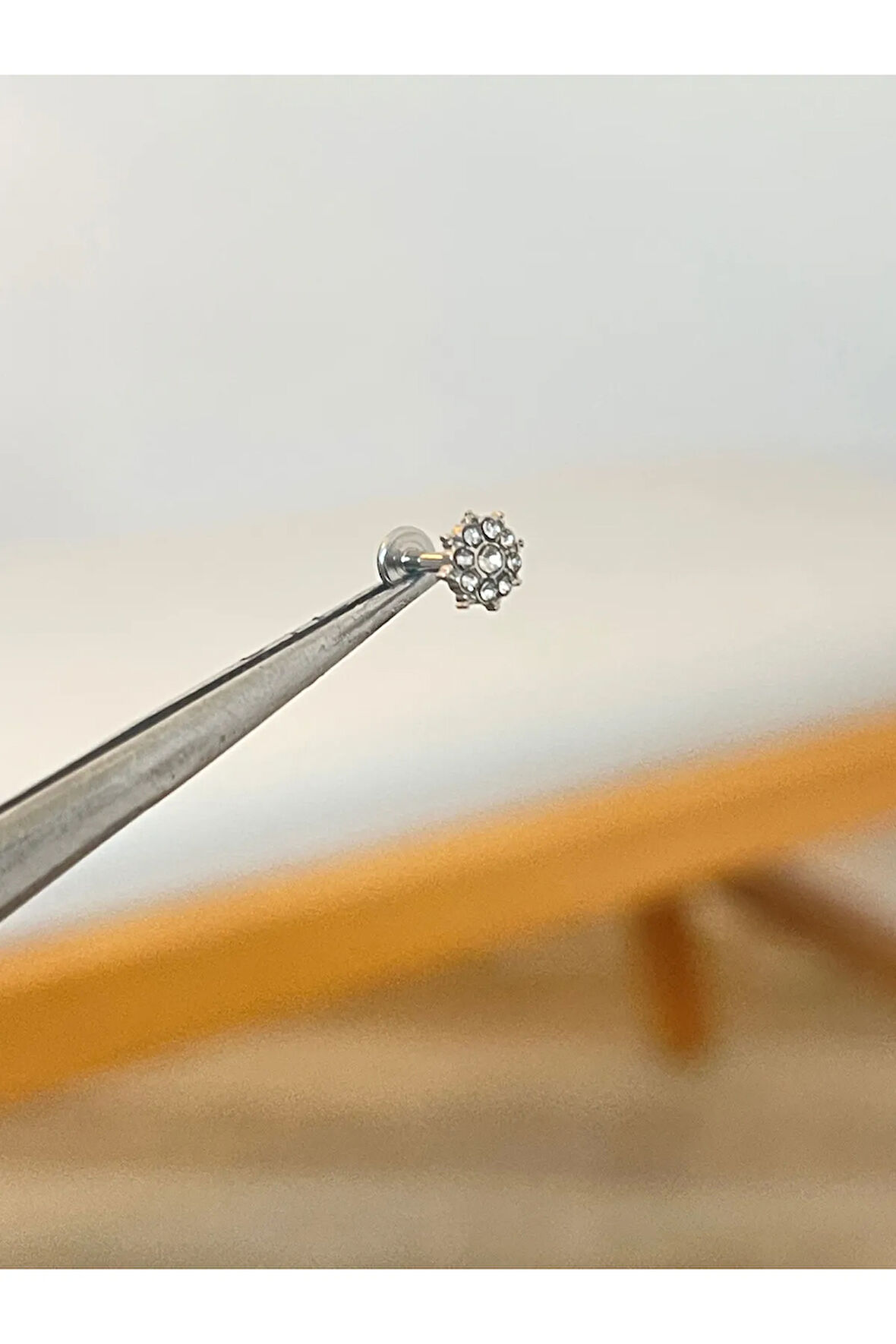 316 L Cerrahi Çelik Güneş Modeli Zirkon Taşlı Kıkırdak Dudak Helix Tragus Piercingi