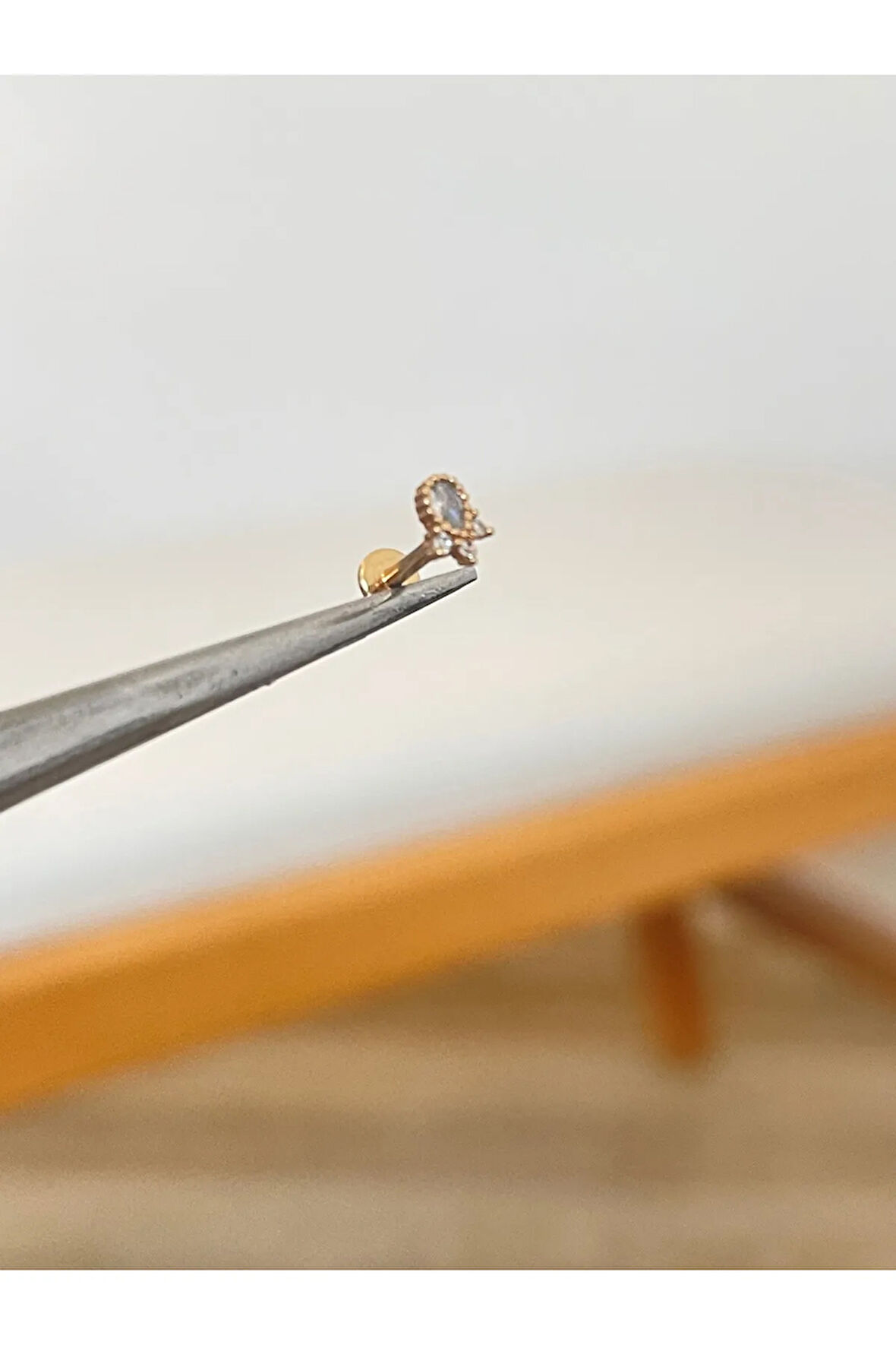316 L Cerrahi Çelik Taç Modeli Zirkon Taşlı Kıkırdak helix Dudak Tragus Piercingi