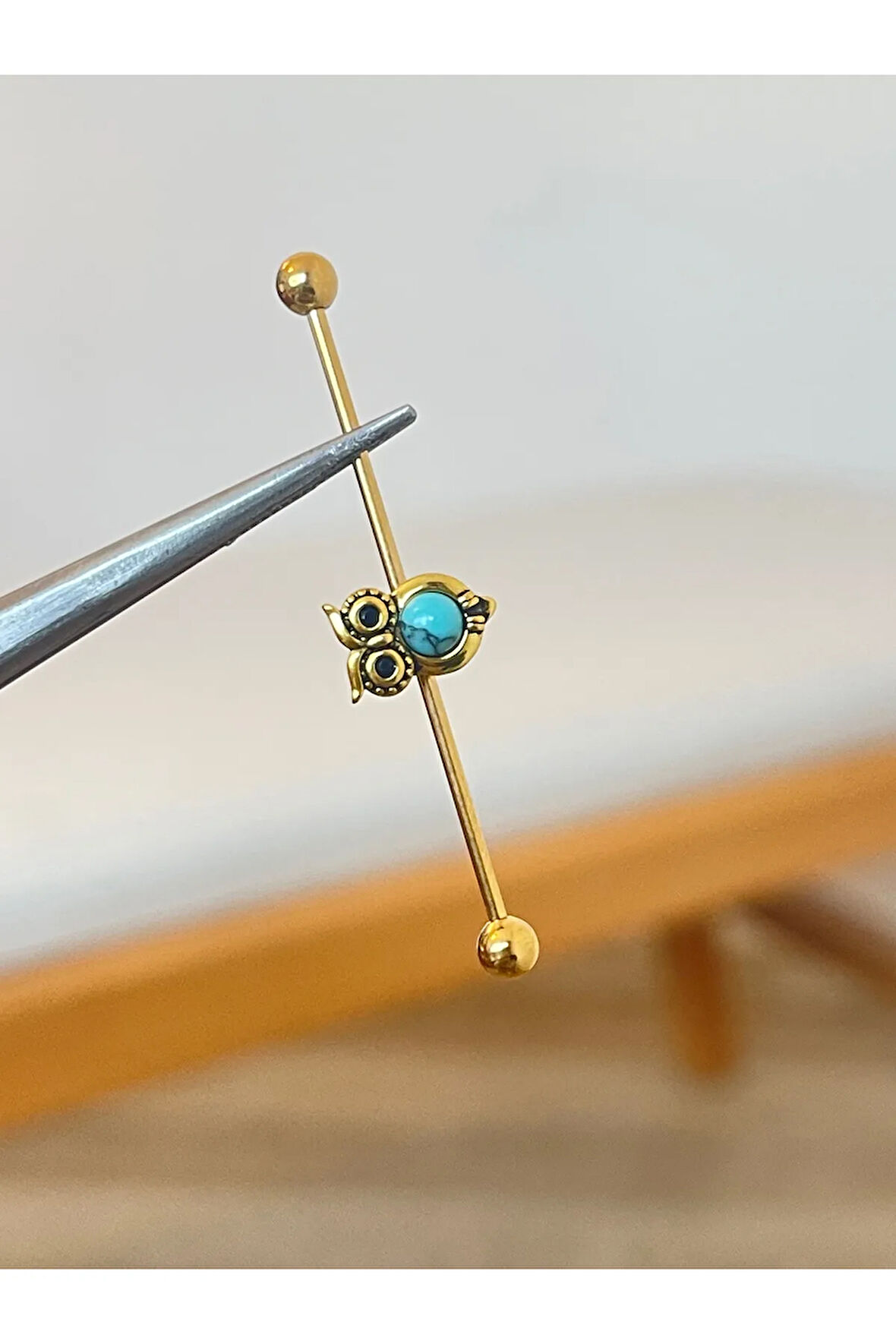 316 L Baykuş Detaylı , Firuze Taşlı Kıkırdak Küpesi Helix Tragus Kulak Piercingi