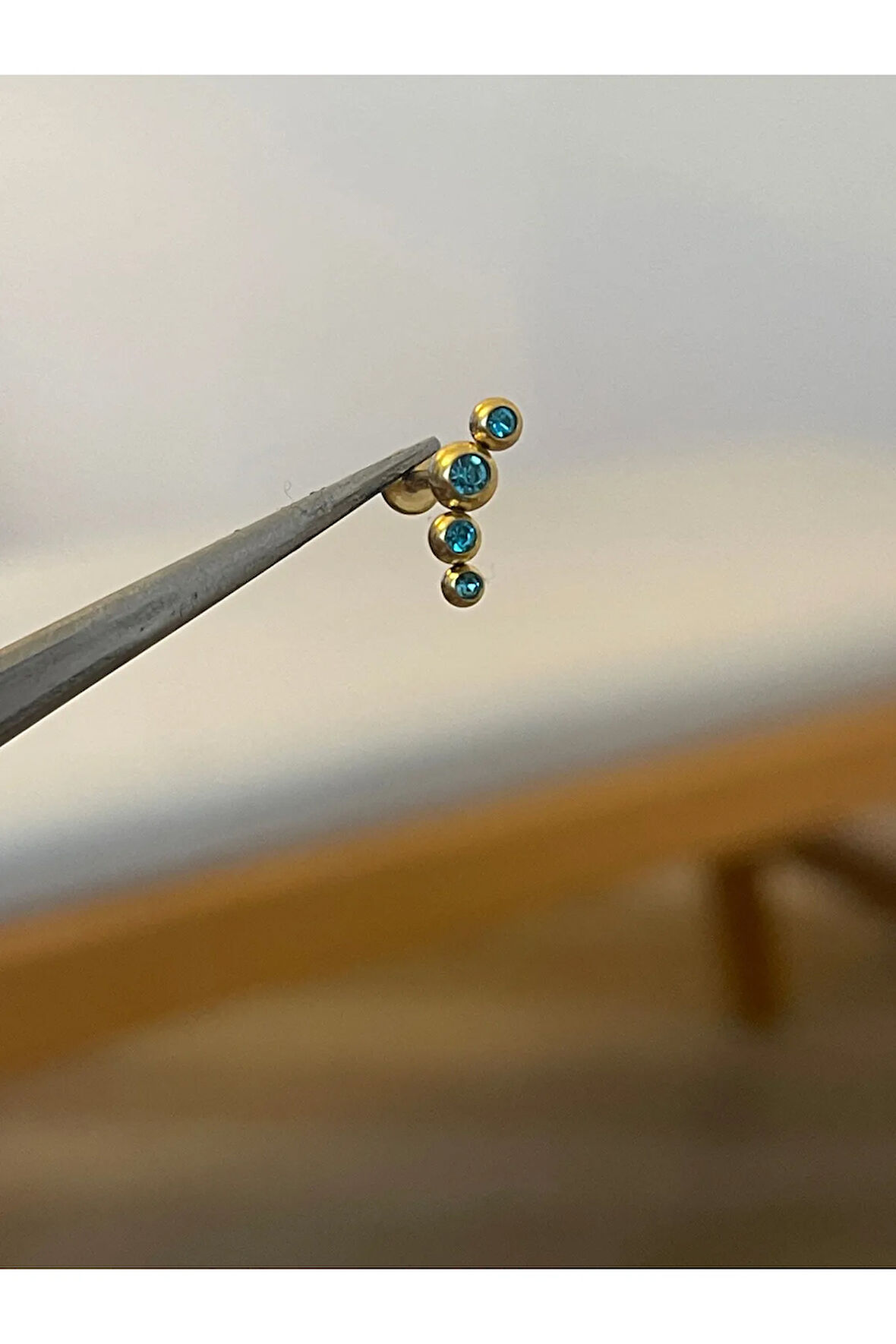316 L Cerrahi Çelik 4 Taşlı Mavi Zirkon Taşlı Asimetrik Tragus Helix Kıkırdak Dudak Piercingi