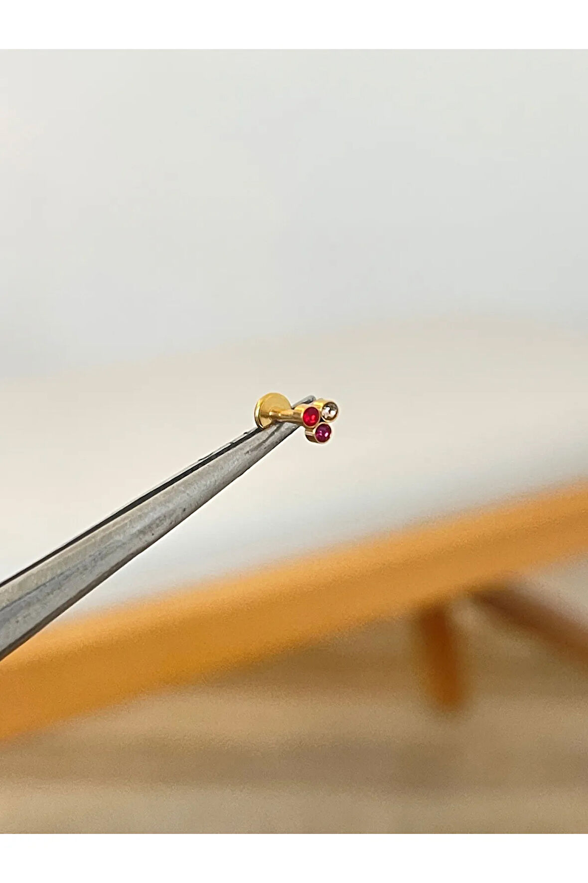316 L Cerrahi Çelik 3 Renkli Taşlı Conch Kıkırdak Helix Dudak Tragus Piercingi