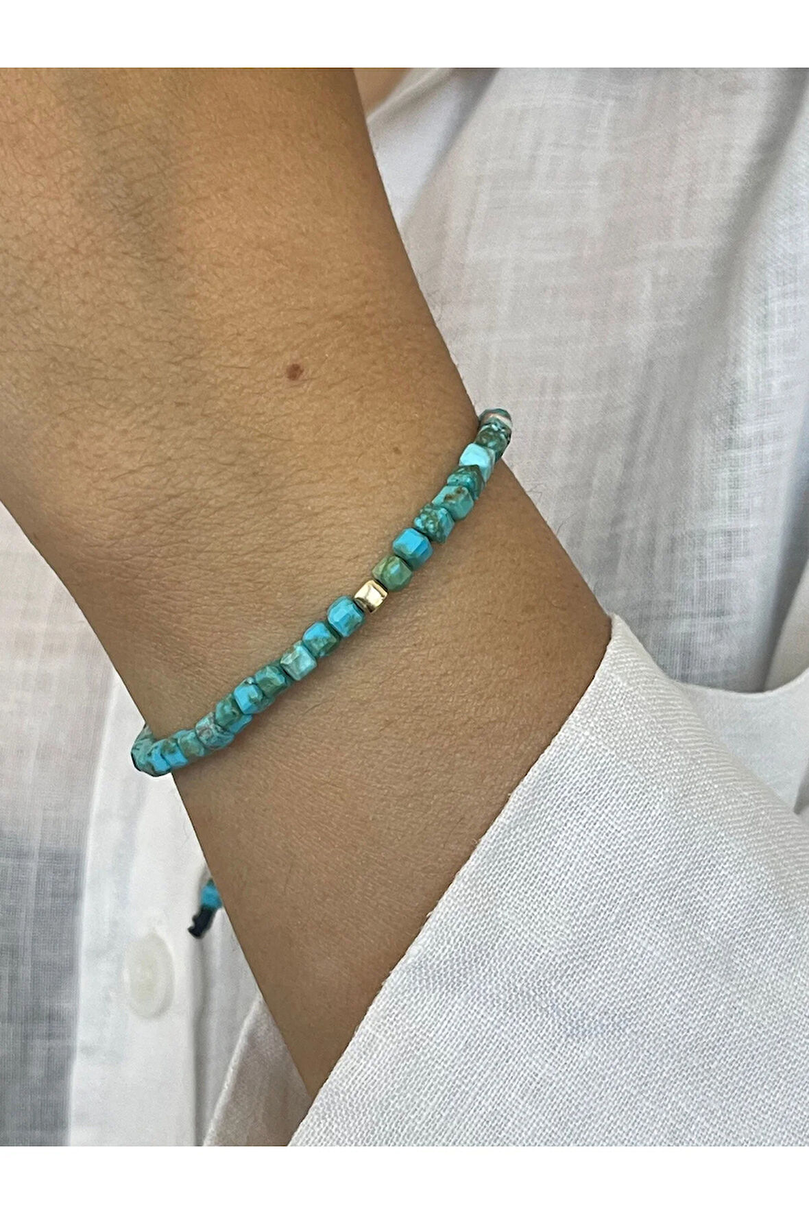 14 Ayar Altın Küp Detaylı Kare Doğal Firuze Taşlı Zarif Altın Bileklik