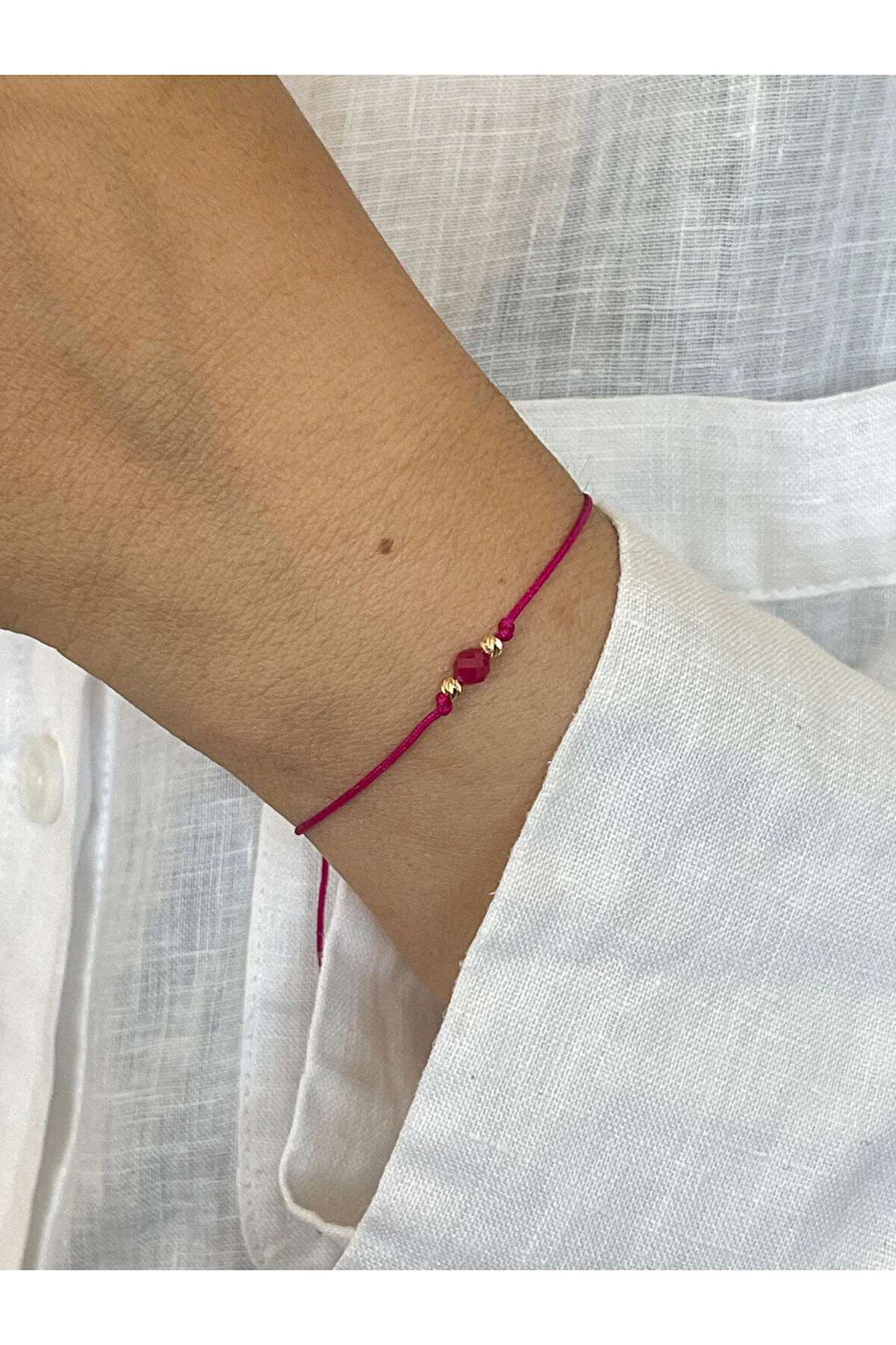 14 Ayar Altın Çift Dorika Detalı Doğal Yakut Taşlı Minimal Tasarım Altın Bileklik